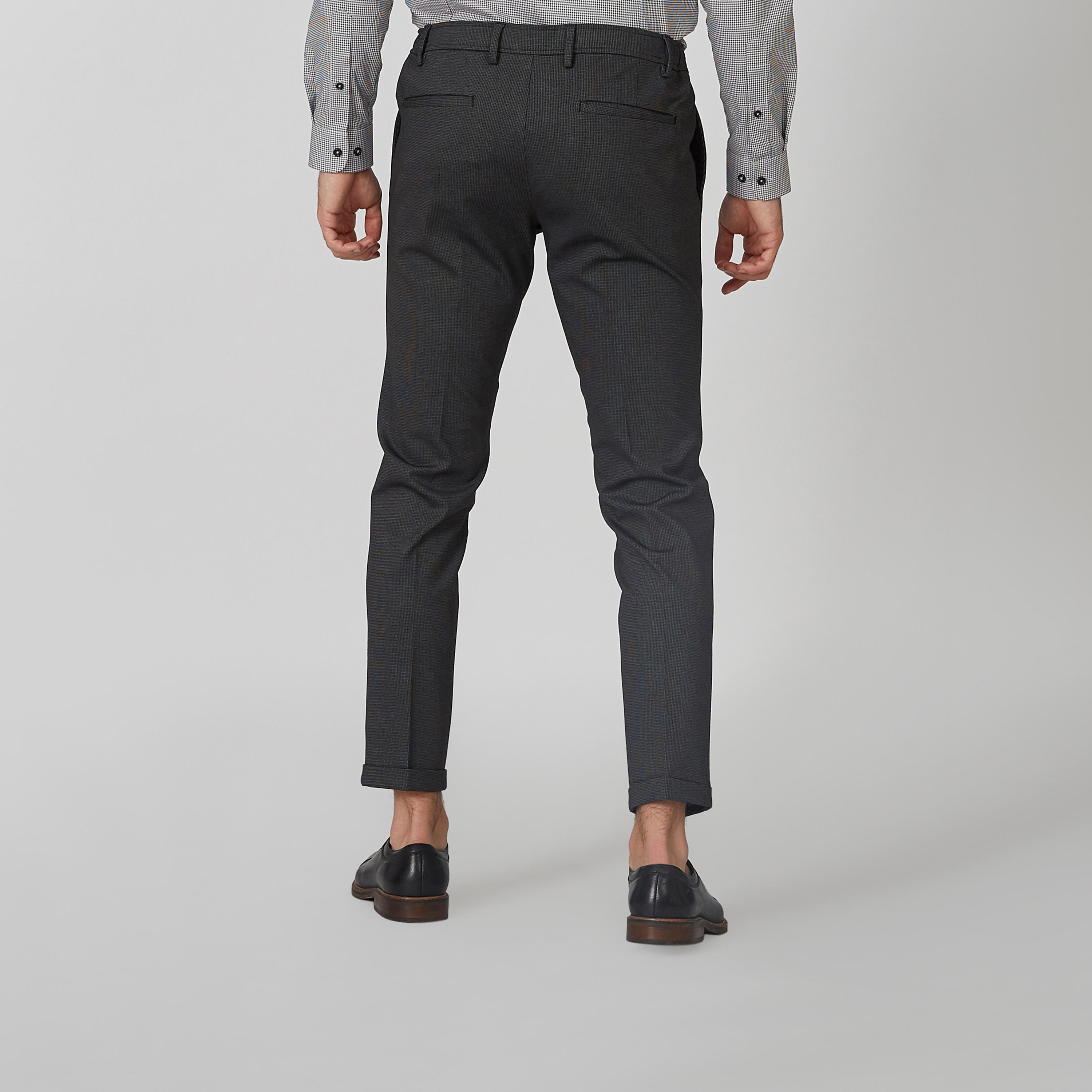 بنطلون رسمي سكيني كاروهات بخصر متوسط الارتفاع وجيوب-men-clothing-bottoms-trousersandchinos-trousers-image-3