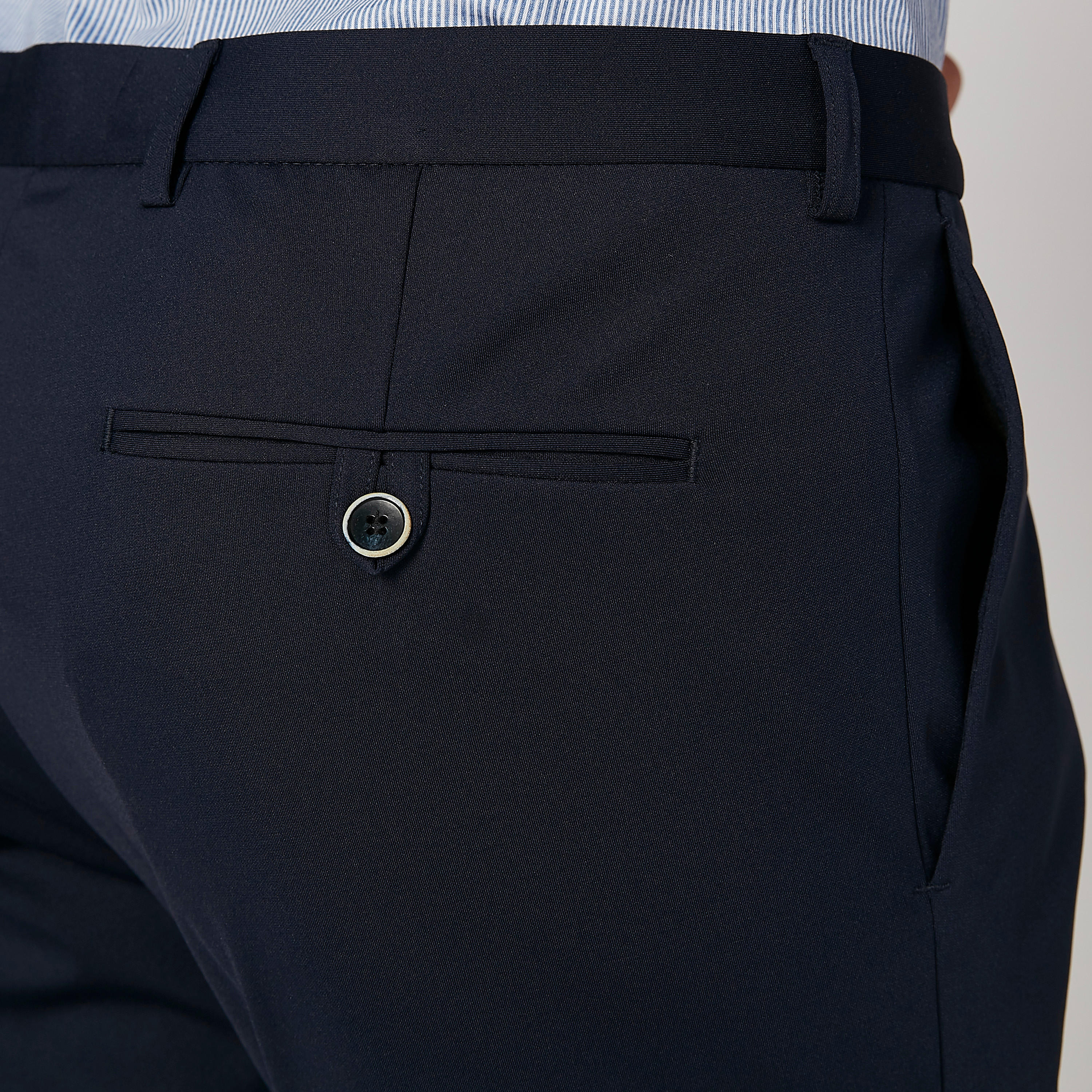 بنطلون سليم سادة بخصر متوسط الارتفاع وجيوب وحلقات للحزام-men-clothing-bottoms-trousersandchinos-trousers-image-3