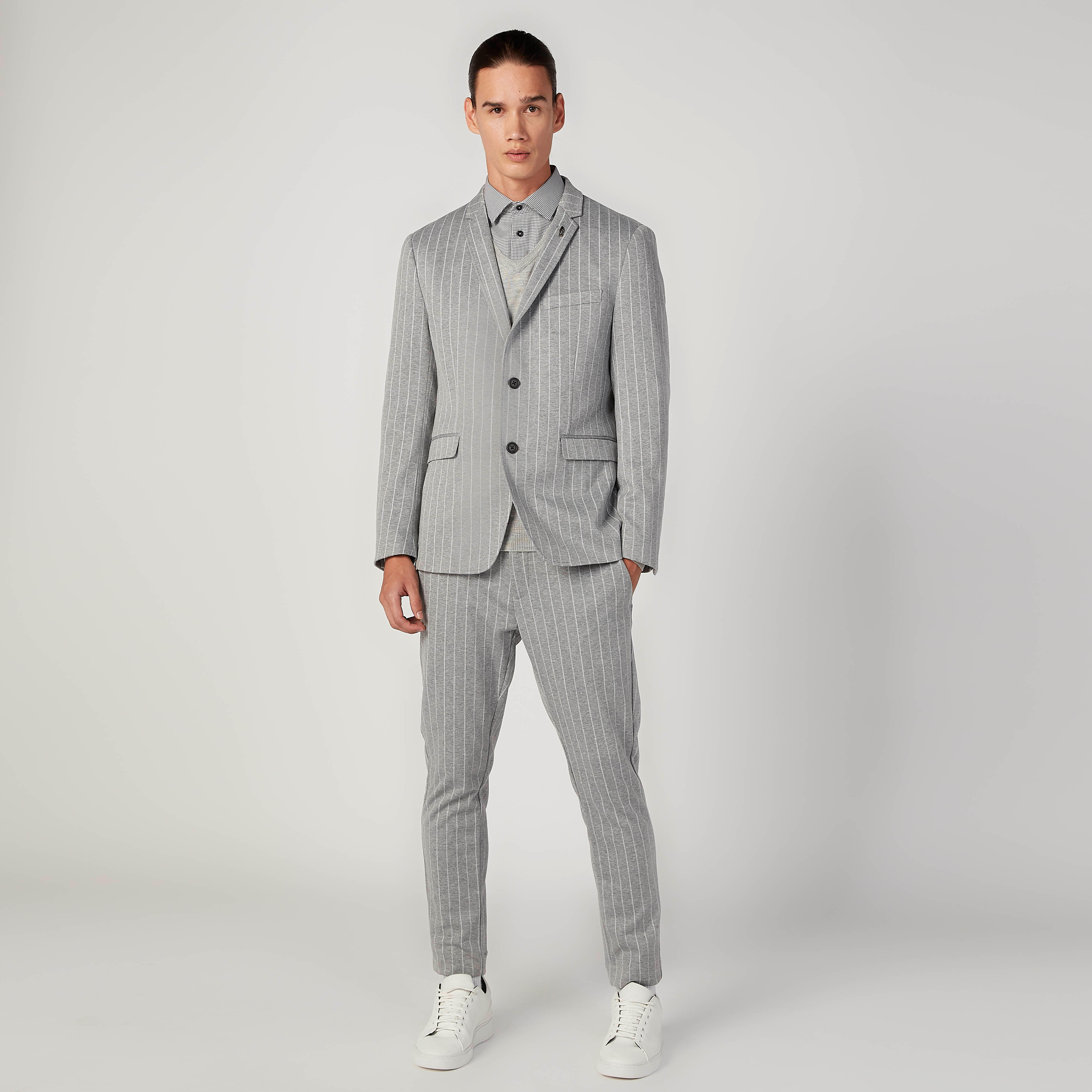 كنزة سليم بارزة الملمس بياقة V وأكمام طويلة-men-clothing-sweatersandpullovers-image-2