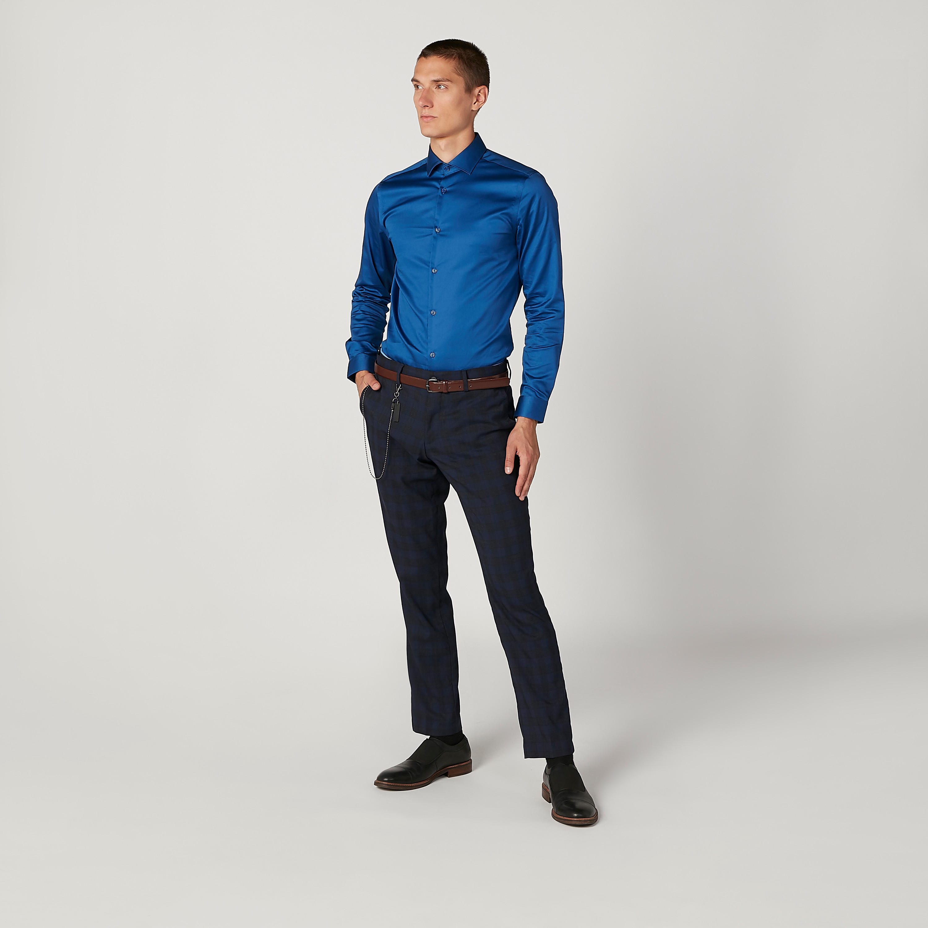 قميص سادة بياقة عاديّة وأكمام طويلة-men-clothing-shirts-image-3