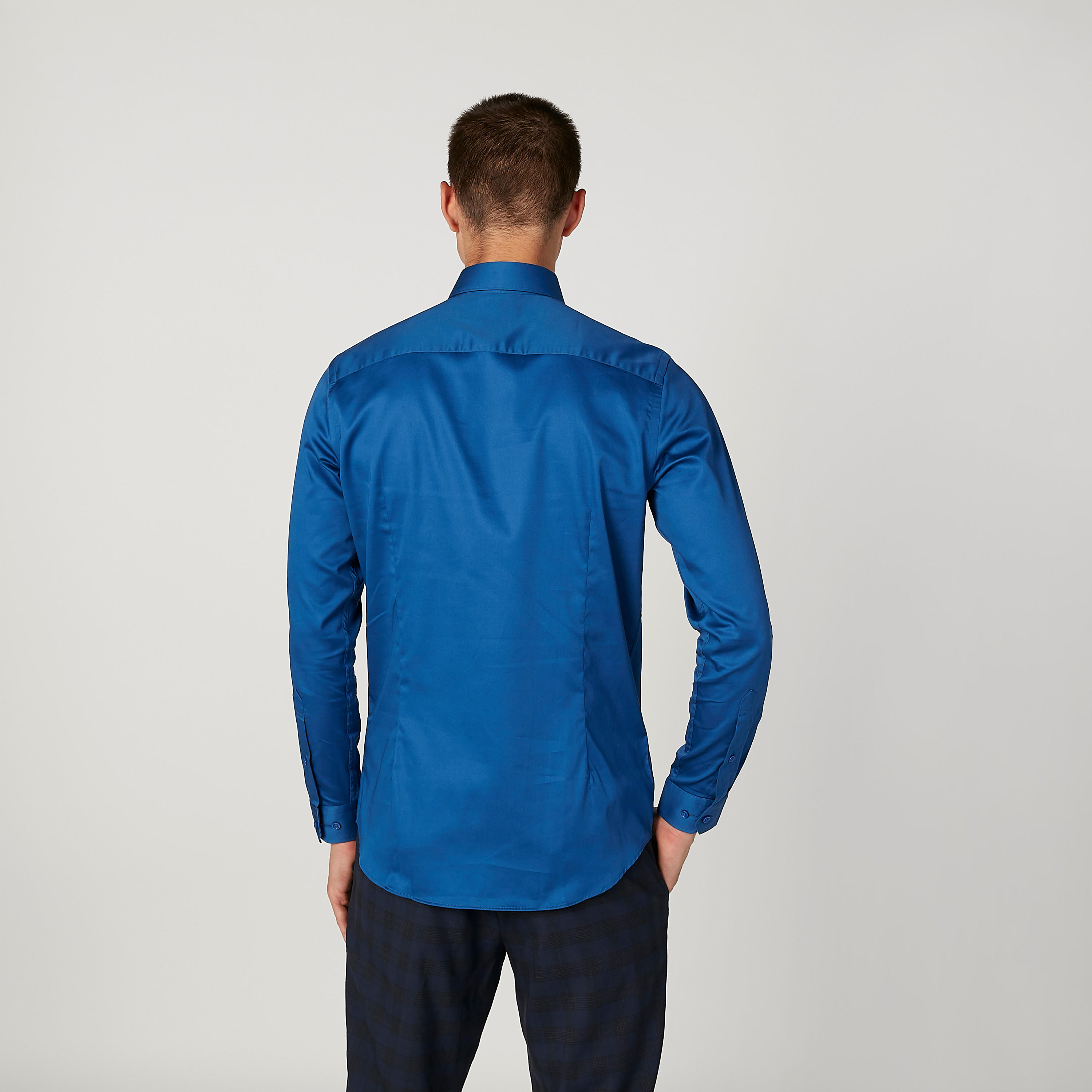 قميص سادة بياقة عاديّة وأكمام طويلة-men-clothing-shirts-image-2