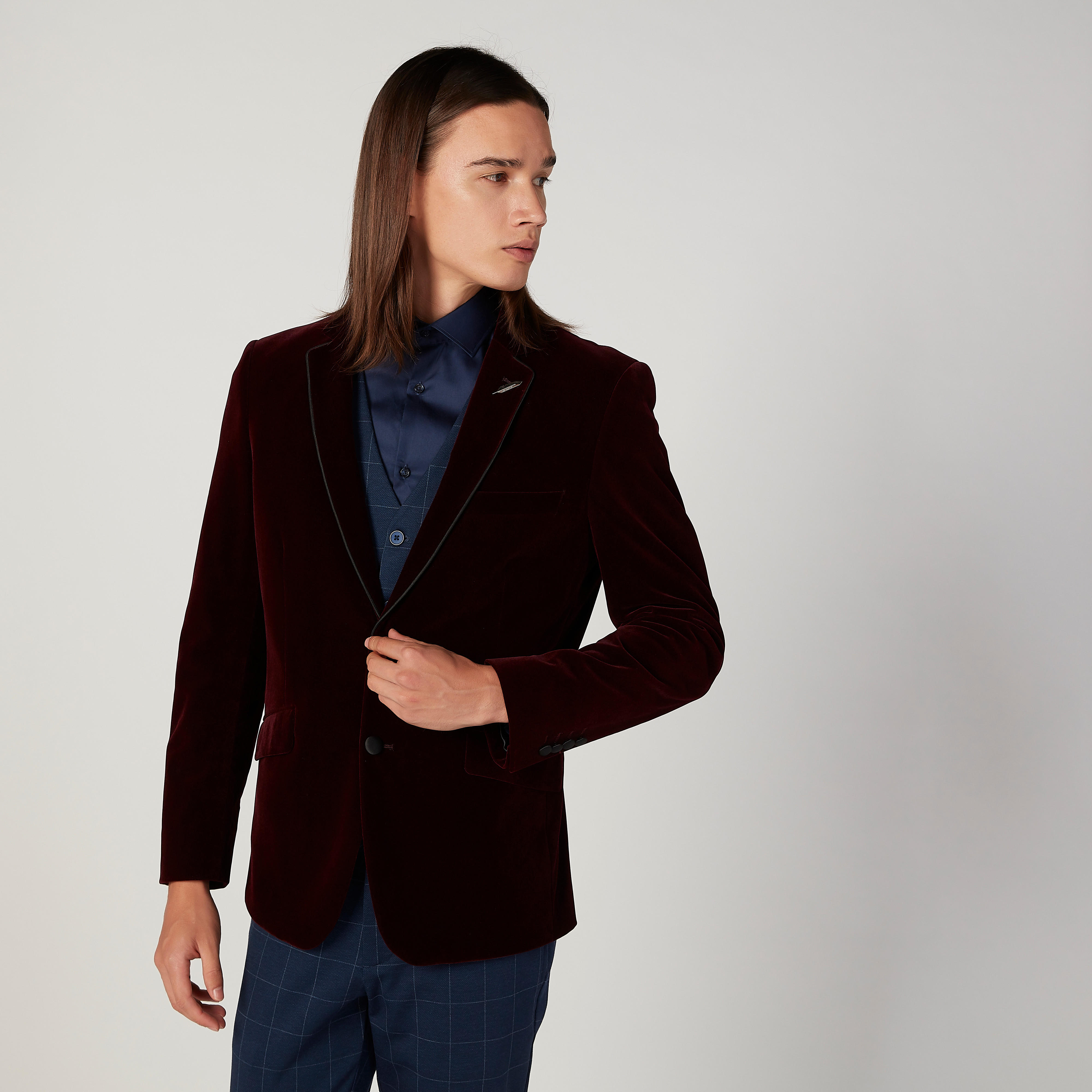 جاكيت سليم سادة بياقة مطوية وأكمام طويلة-men-clothing-jacketsandblazers-jackets-image-1