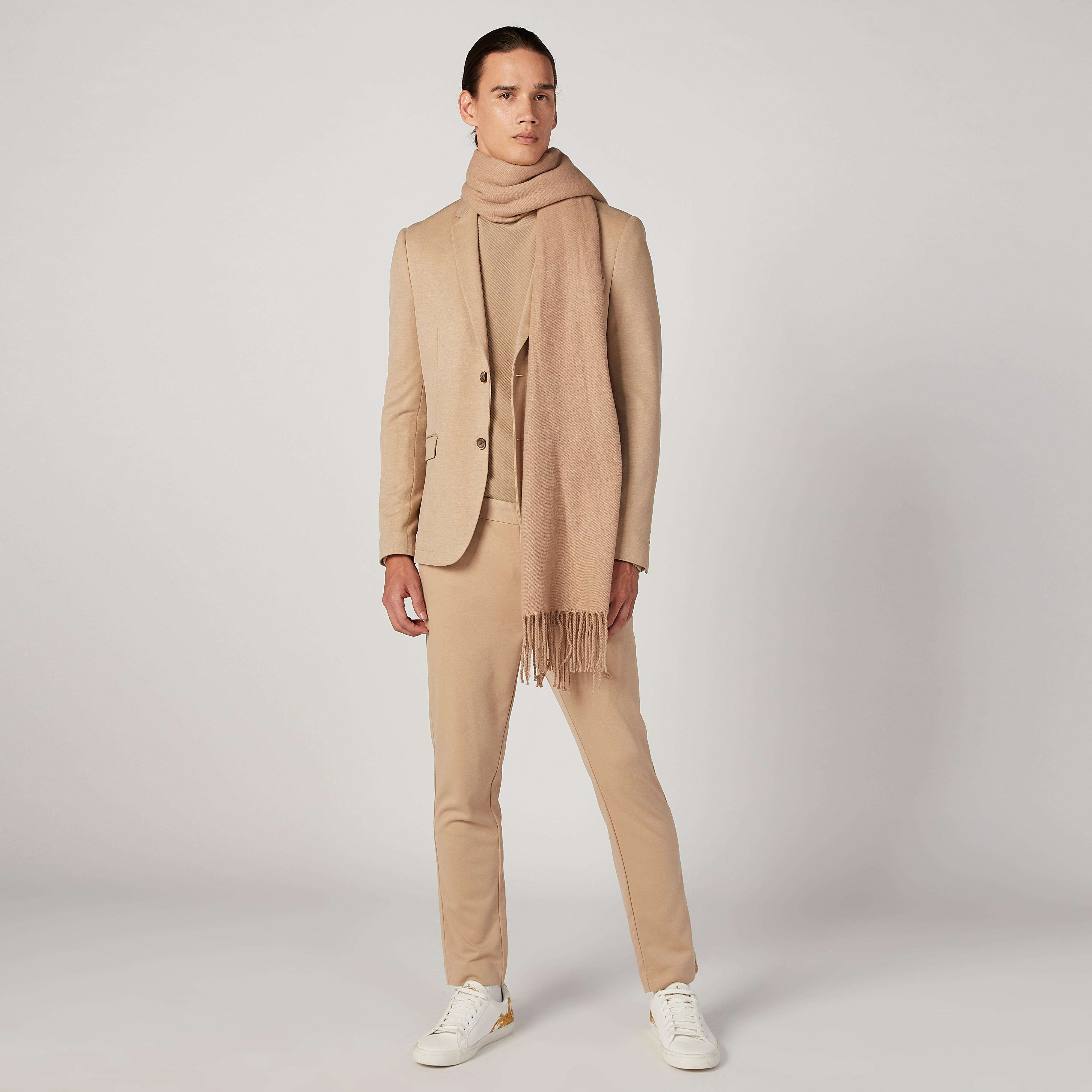 بليزر سليم فيت بارز الملمس بأكمام طويلة وجيوب بطيّة-men-winterwear-jacketsandblazers-image-2