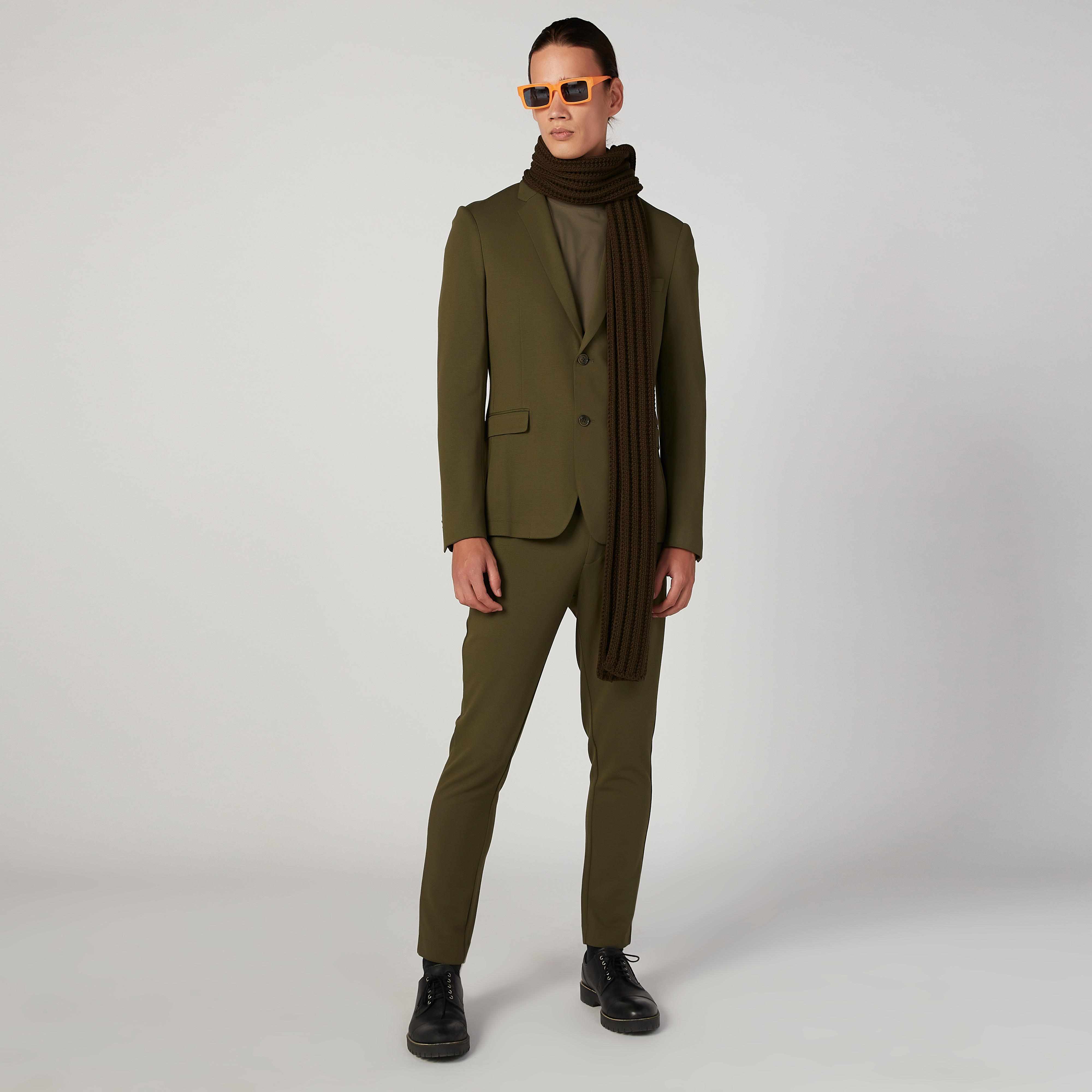 بنطلون سكيني فيت بارز الملمس بخصر متوسط الارتفاع وجيوب-men-clothing-bottoms-trousersandchinos-trousers-image-2