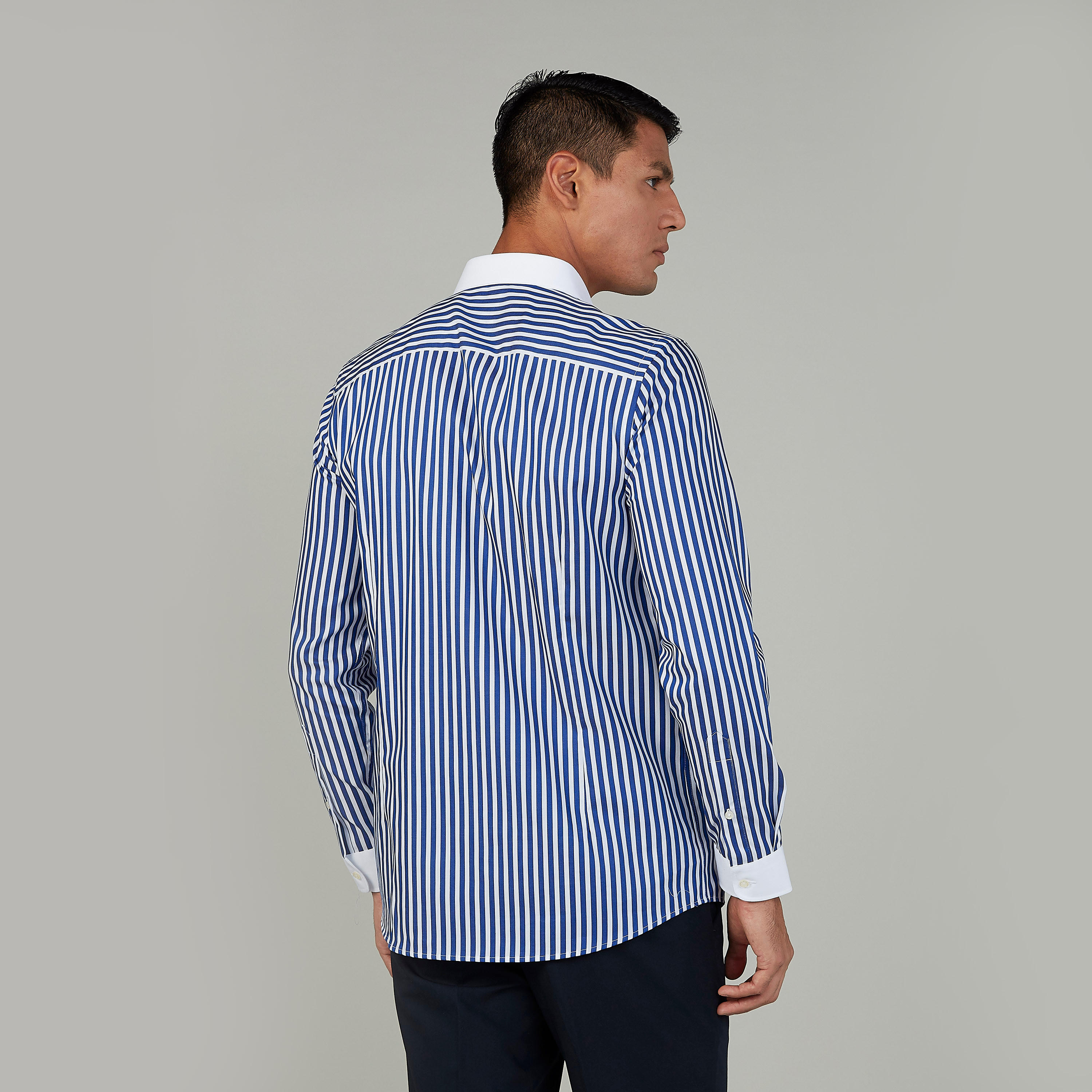 قميص مستدام مقلّم بياقة عاديّة وأكمام طويلة -men-clothing-shirts-image-4
