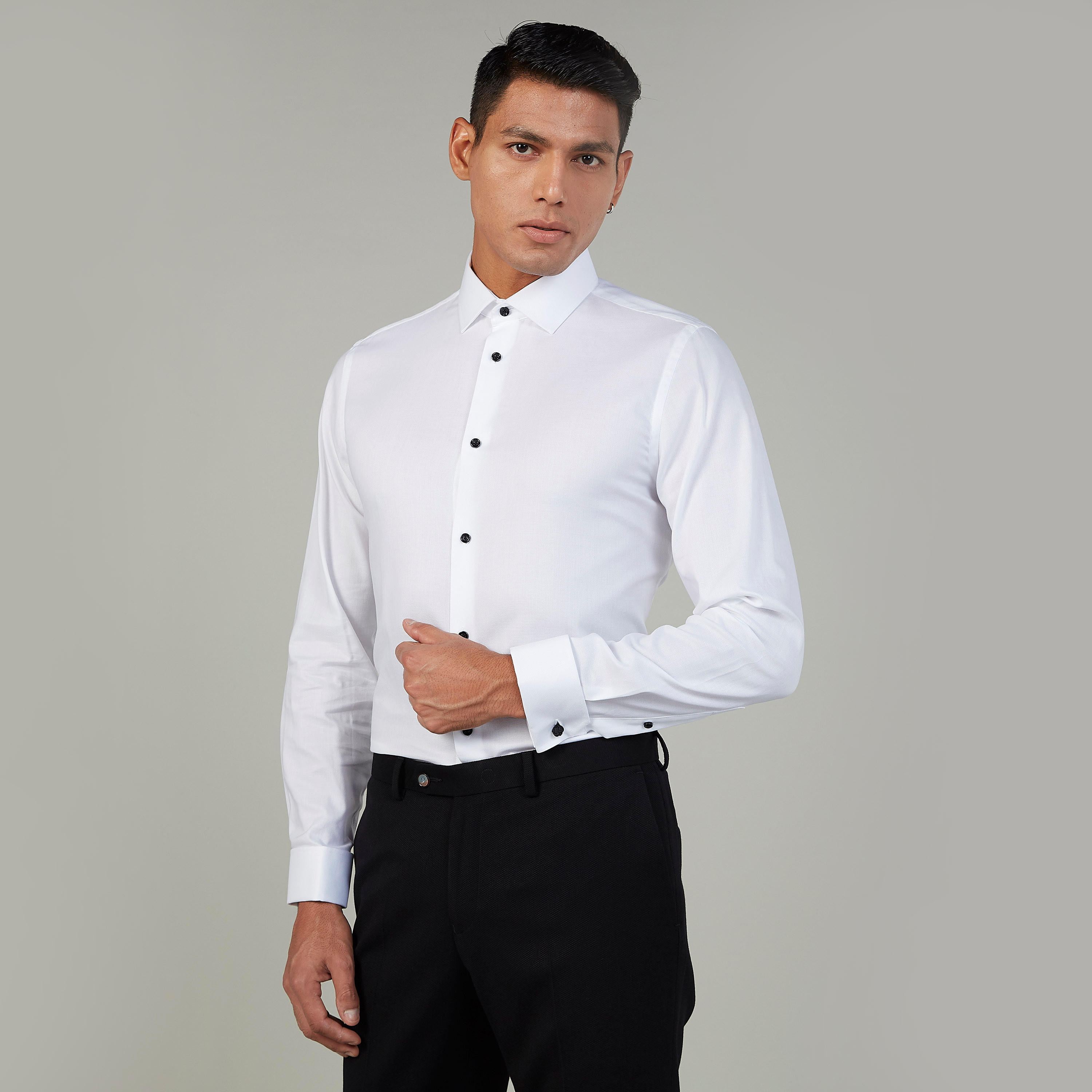 تيشيرت مستدام مقلّم بياقة بولو وأكمام قصيرة -men-clothing-shirts-image-1