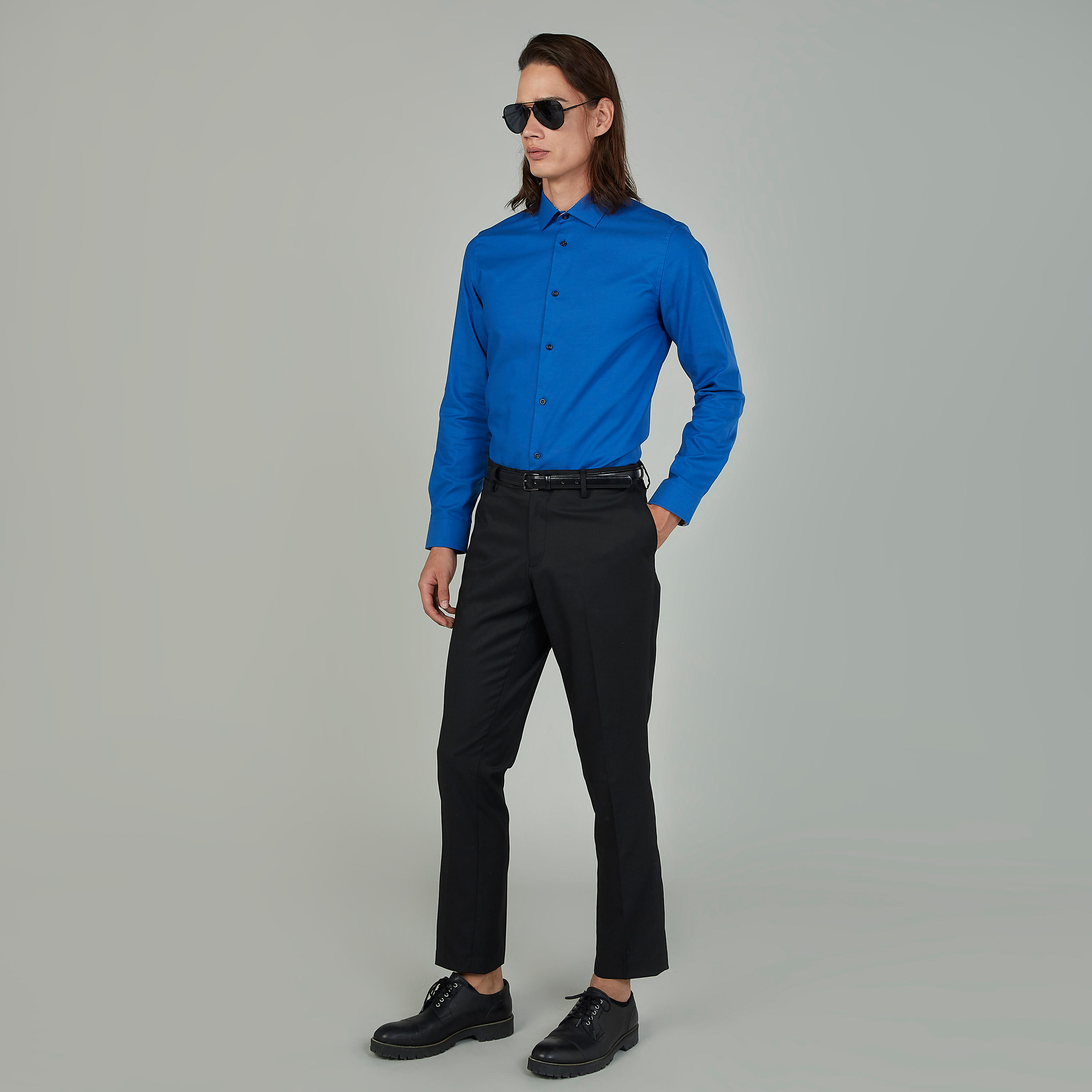 قميص بارز الملمس بياقة عاديّة وأكمام طويلة-men-clothing-shirts-image-2