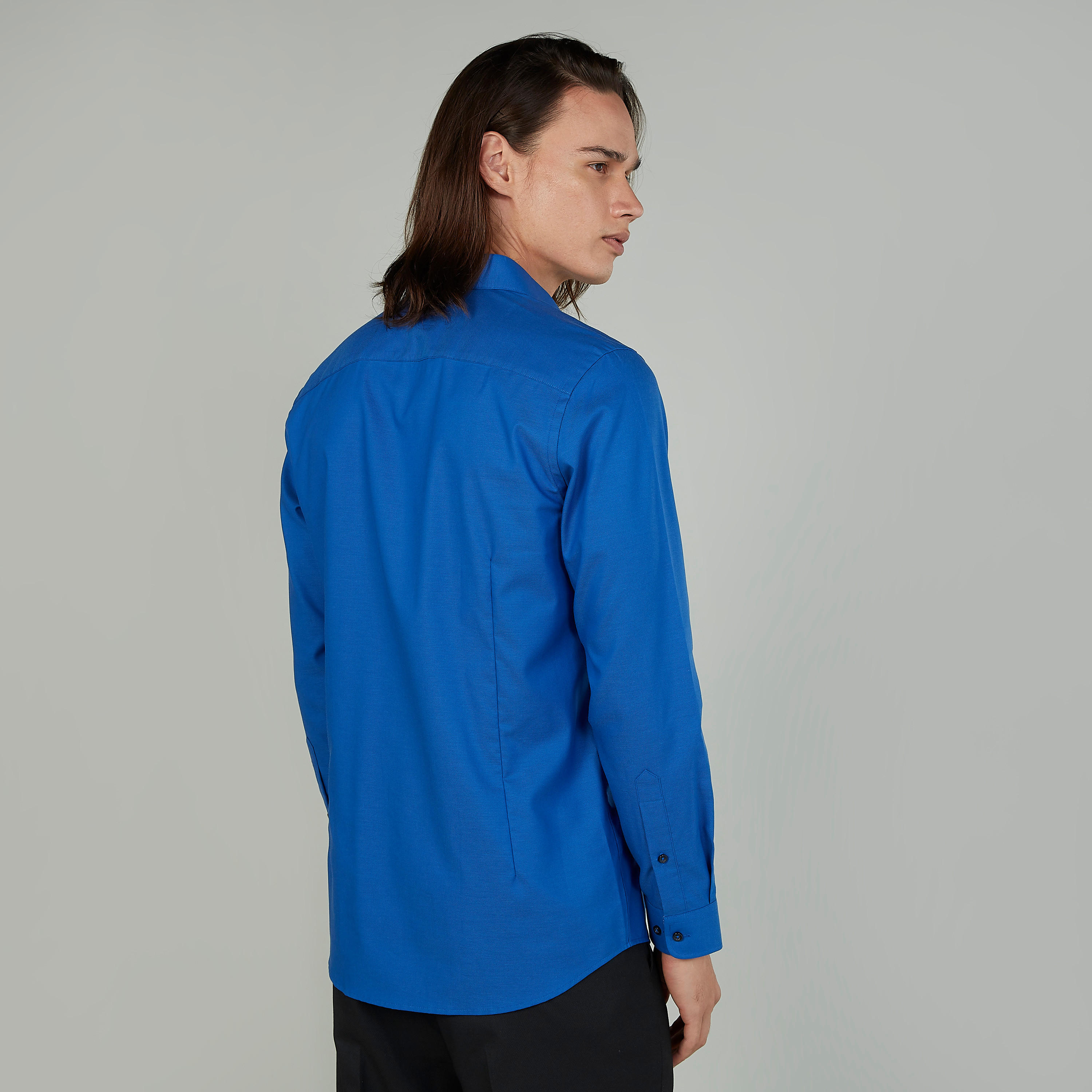 قميص بارز الملمس بياقة عاديّة وأكمام طويلة-men-clothing-shirts-image-4