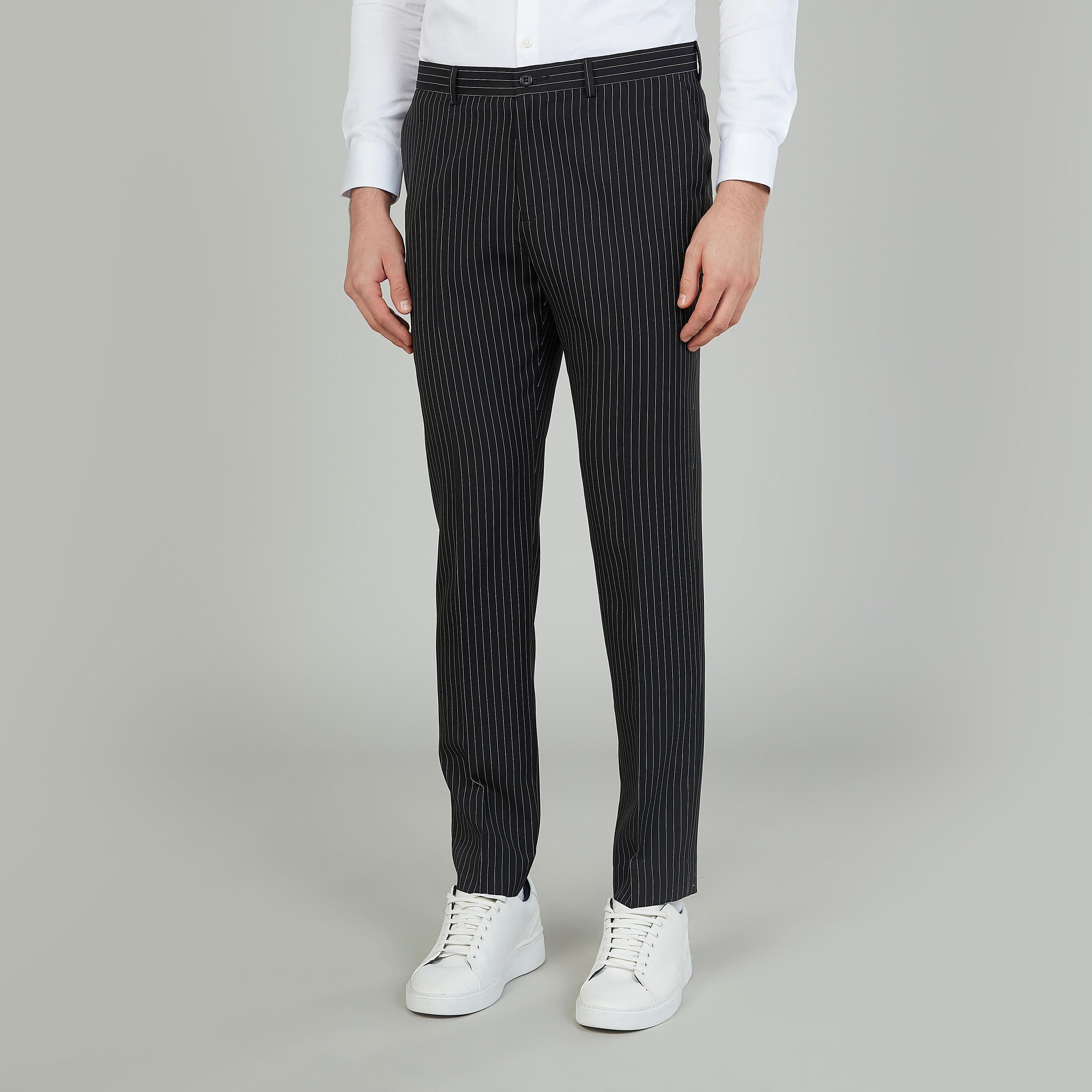 بنطلون مخطّط سليم بخصر متوسط الارتفاع وعراوي وجيوب-men-clothing-bottoms-trousersandchinos-trousers-image-1