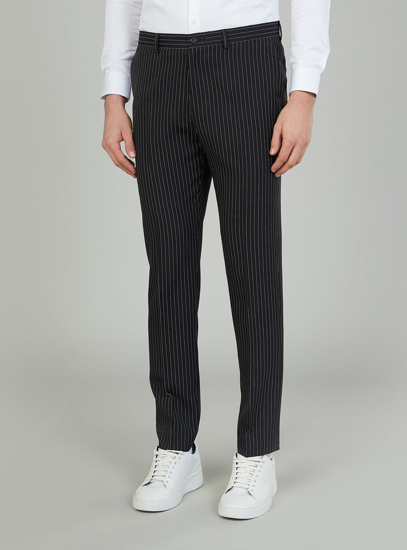 بنطلون مخطّط سليم بخصر متوسط الارتفاع وعراوي وجيوب-men-clothing-bottoms-trousersandchinos-trousers-image-1