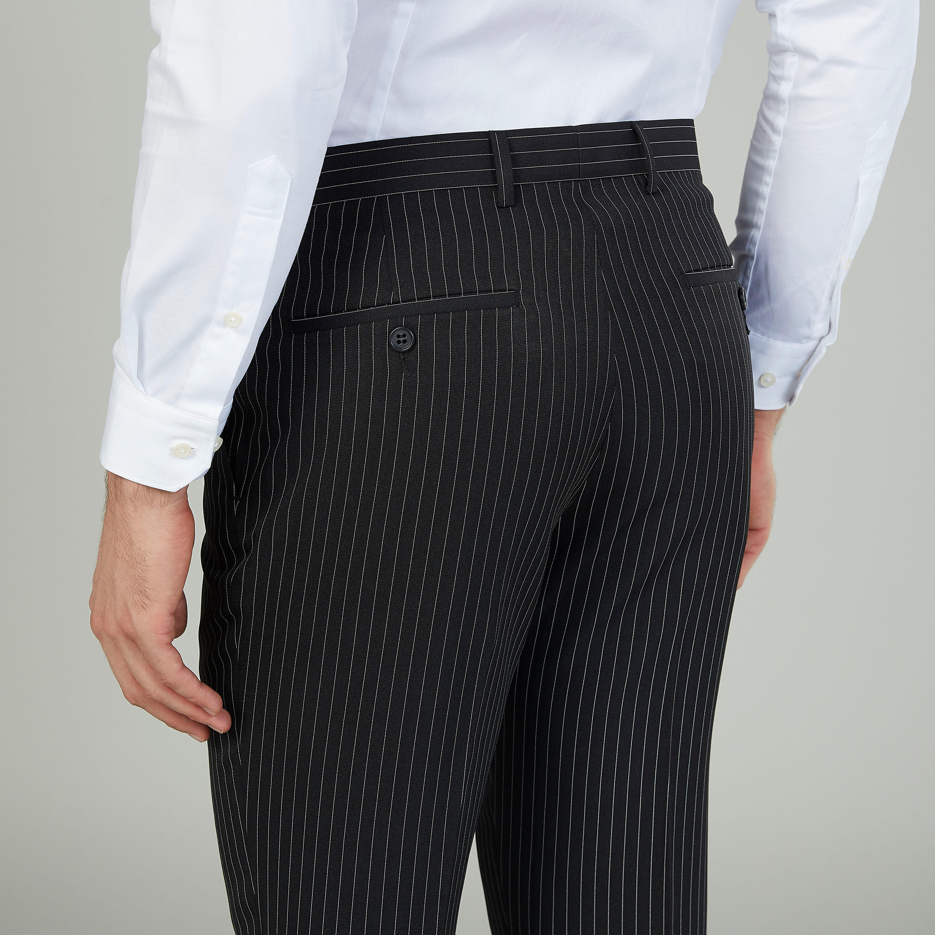 بنطلون مخطّط سليم بخصر متوسط الارتفاع وعراوي وجيوب-men-clothing-bottoms-trousersandchinos-trousers-image-3