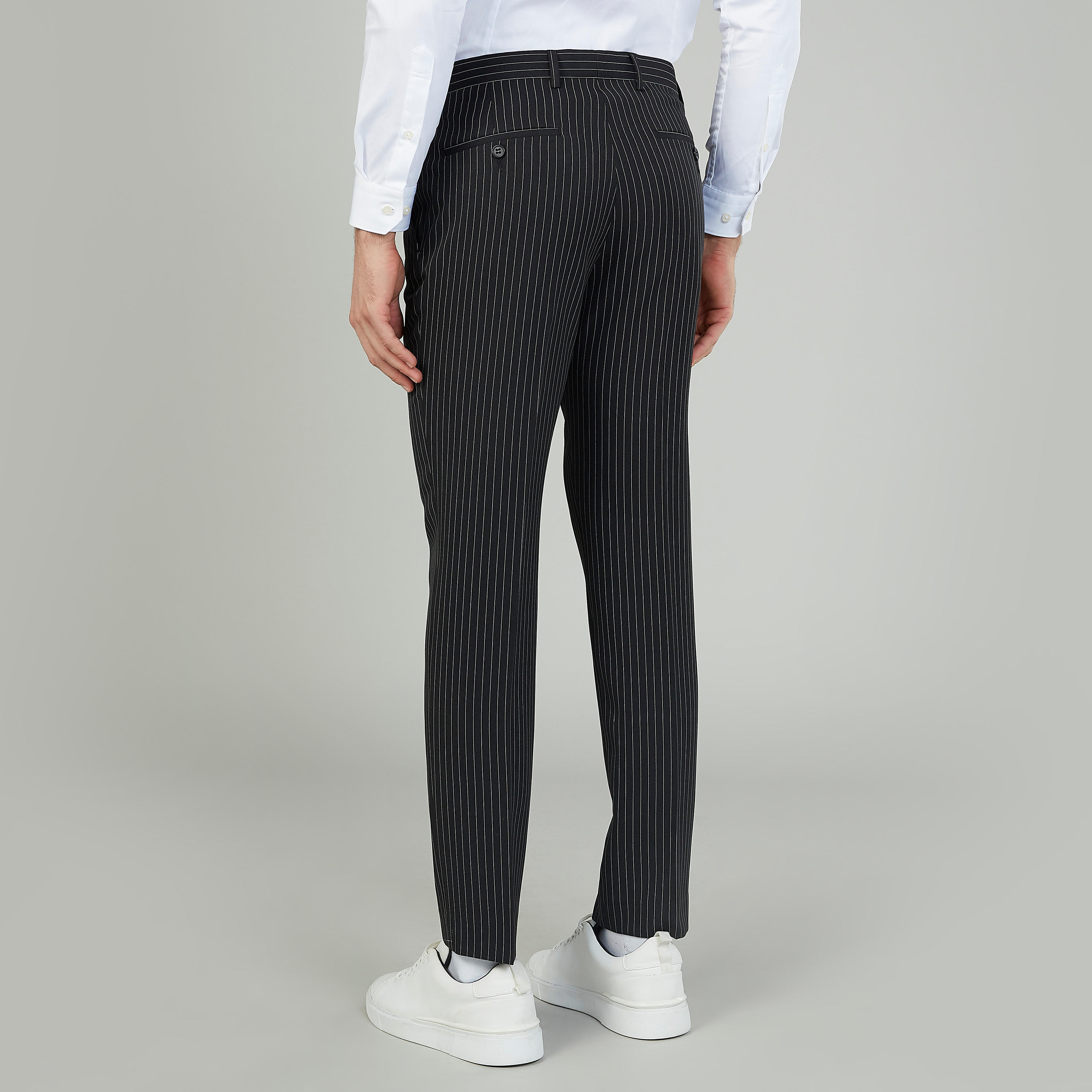 بنطلون مخطّط سليم بخصر متوسط الارتفاع وعراوي وجيوب-men-clothing-bottoms-trousersandchinos-trousers-image-4