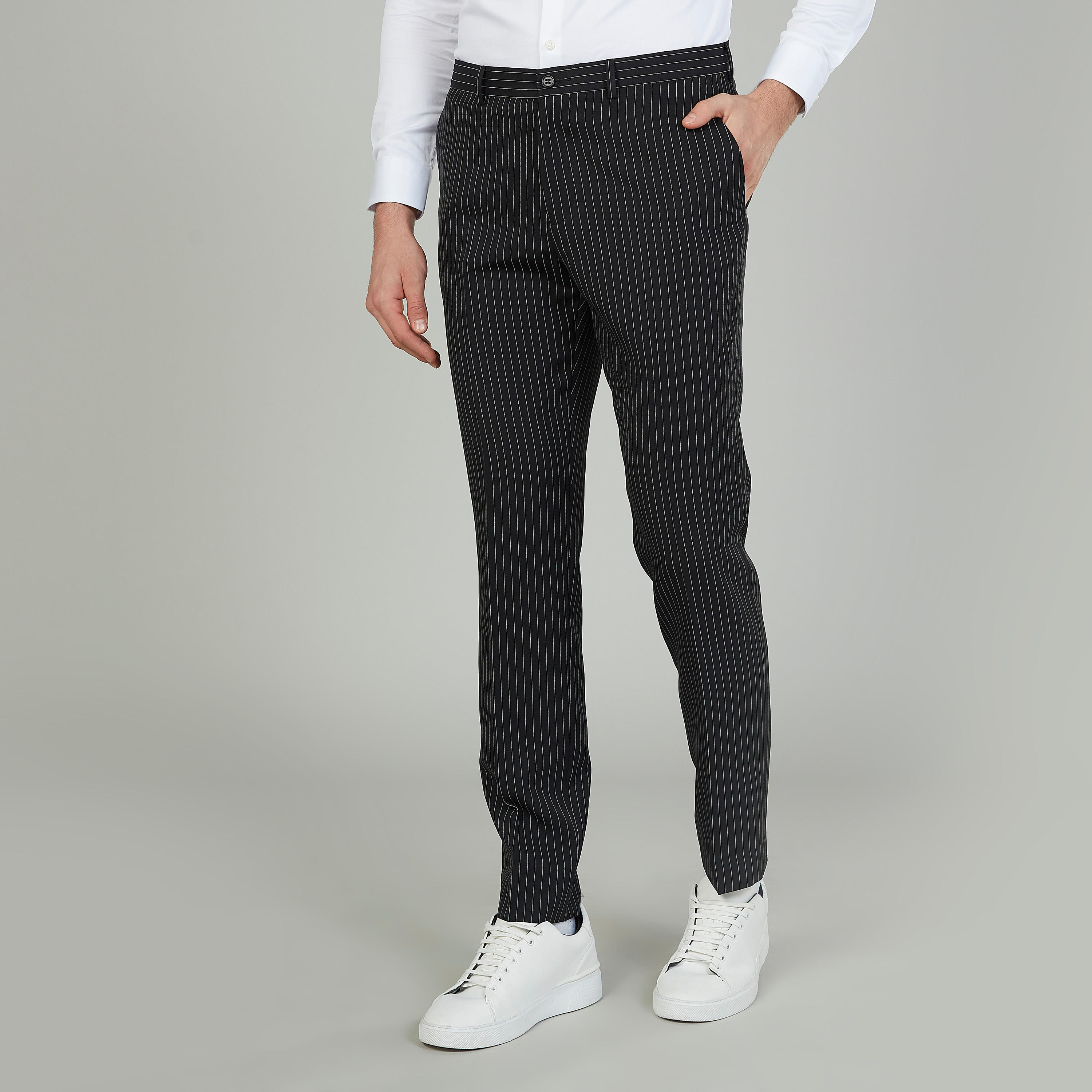 بنطلون مخطّط سليم بخصر متوسط الارتفاع وعراوي وجيوب-men-clothing-bottoms-trousersandchinos-trousers-image-5