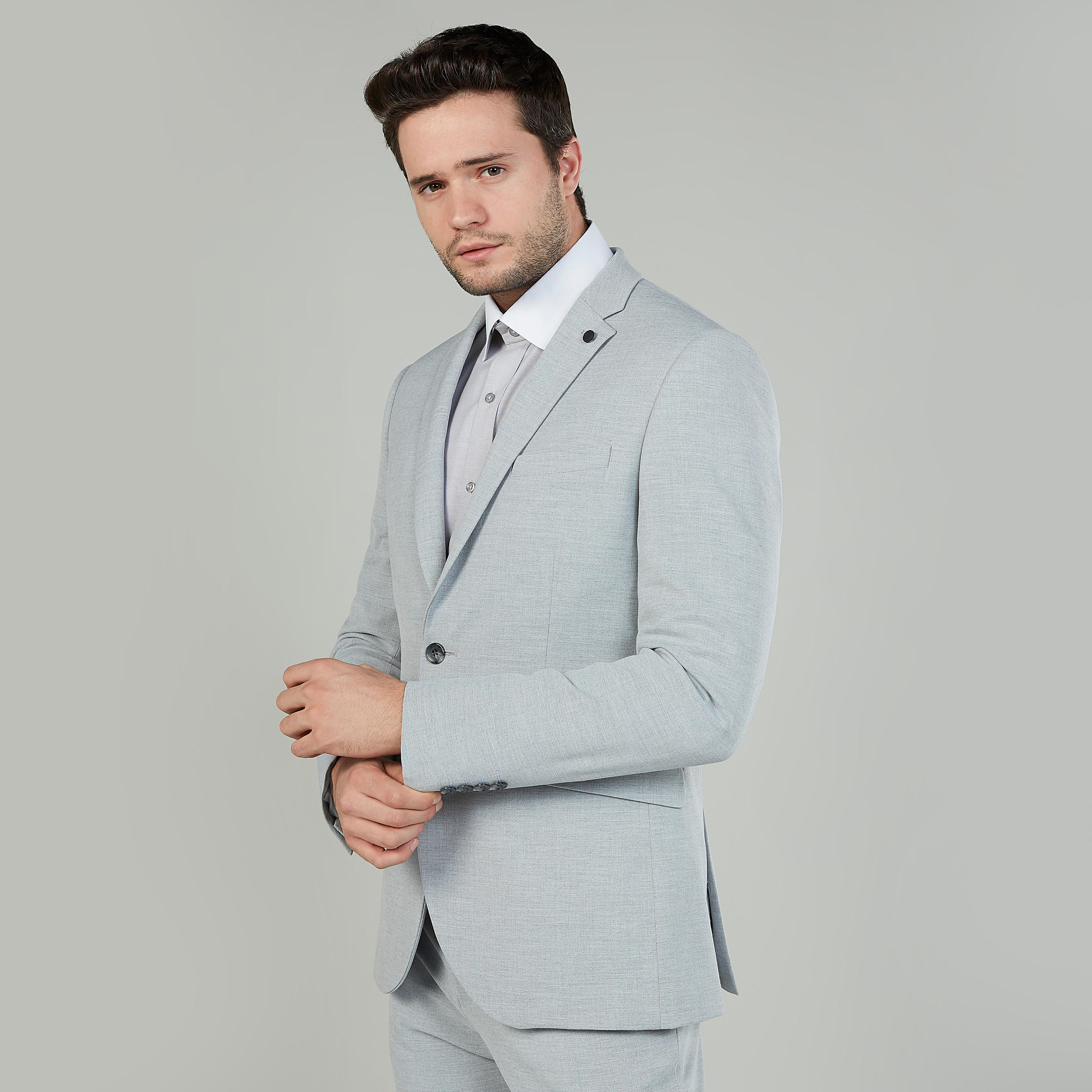 جاكيت بليزر رسمي سليم بارز الملمس بياقة مطوية وأكمام طويلة-men-winterwear-jacketsandblazers-image-1