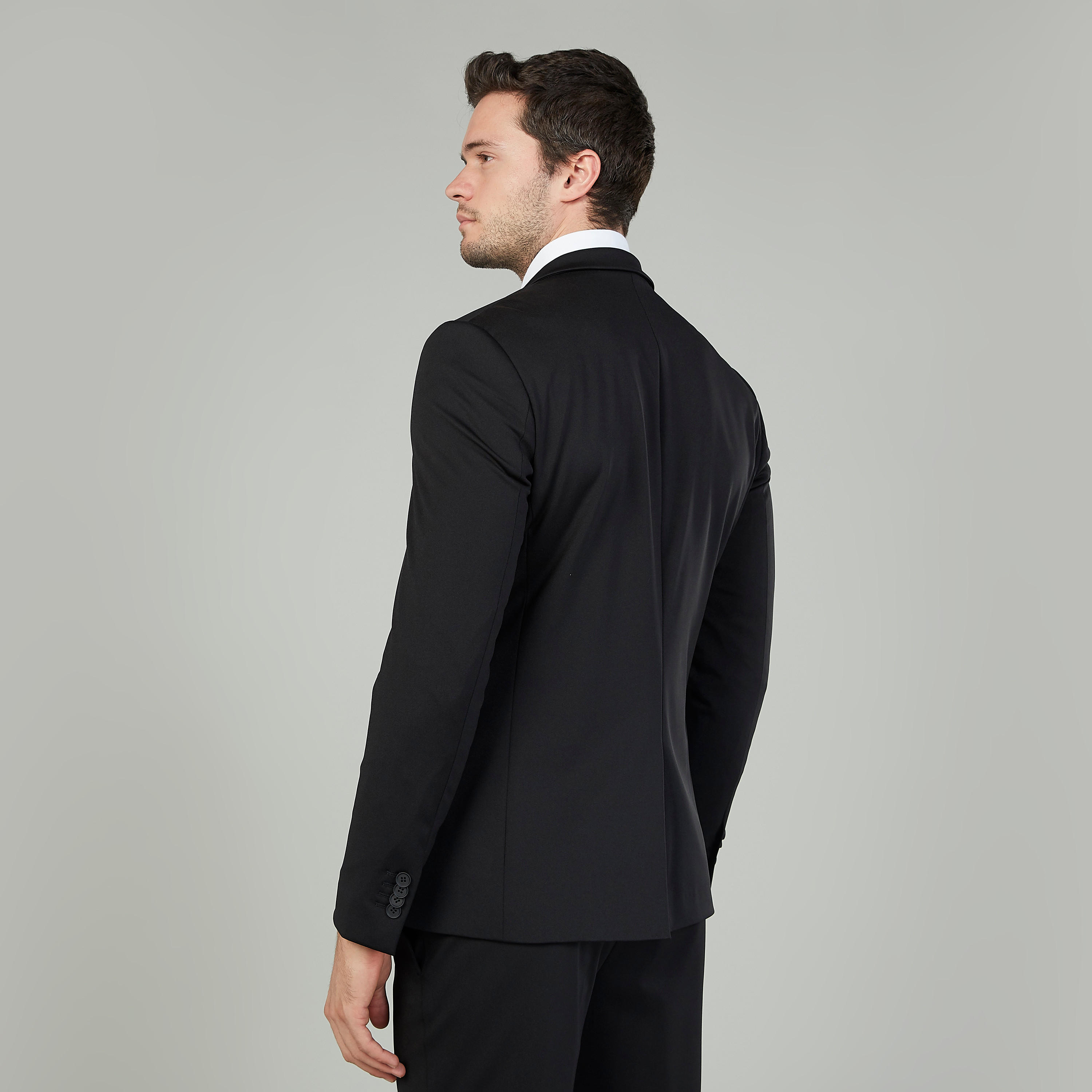 جاكيت بليزر رسمي سادة بقصّة سليم وياقة مطوية وأكمام طويلة-men-winterwear-jacketsandblazers-image-4