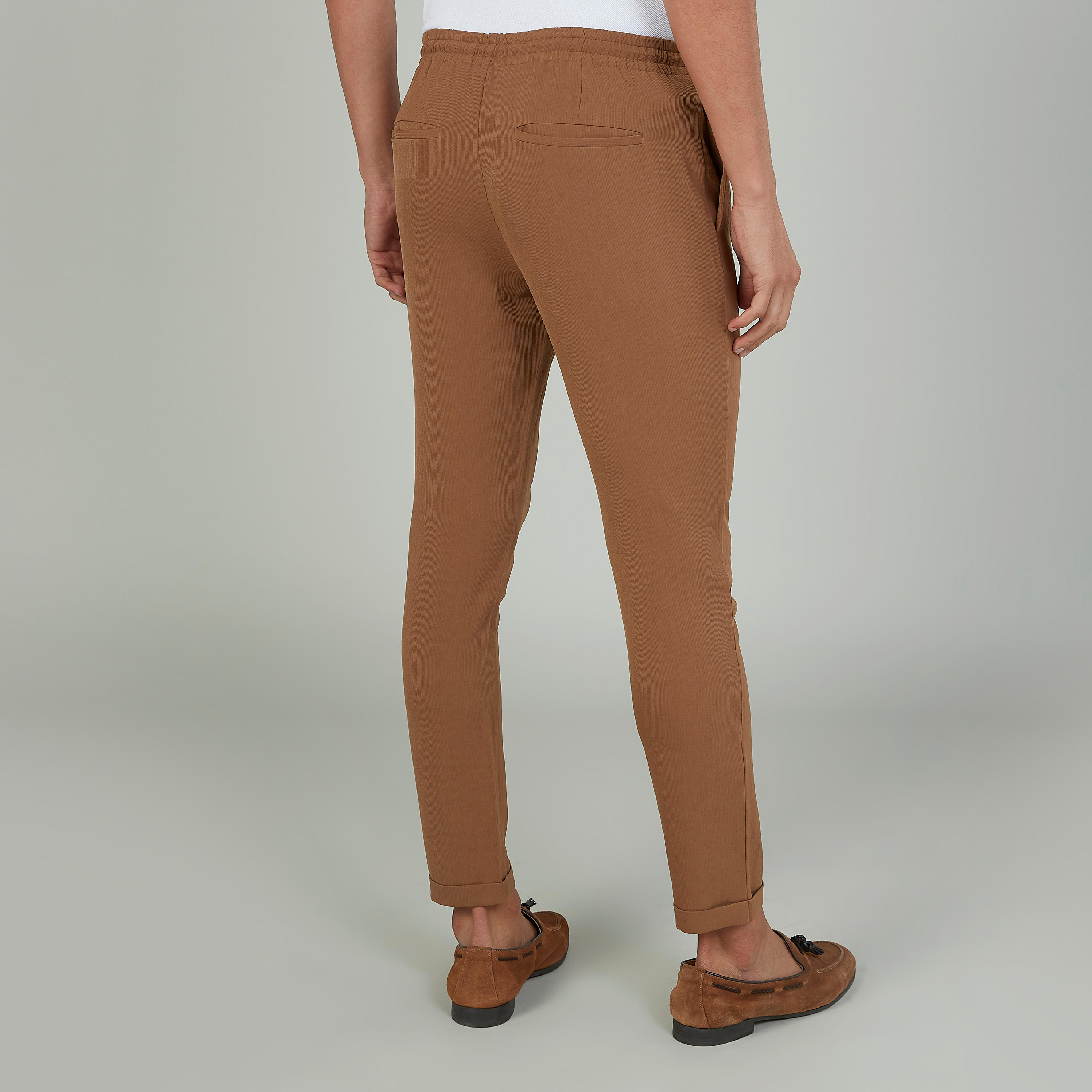 بنطلون سليم سادة بخصر متوسط الارتفاع وجيوب-men-clothing-bottoms-trousersandchinos-trousers-image-4