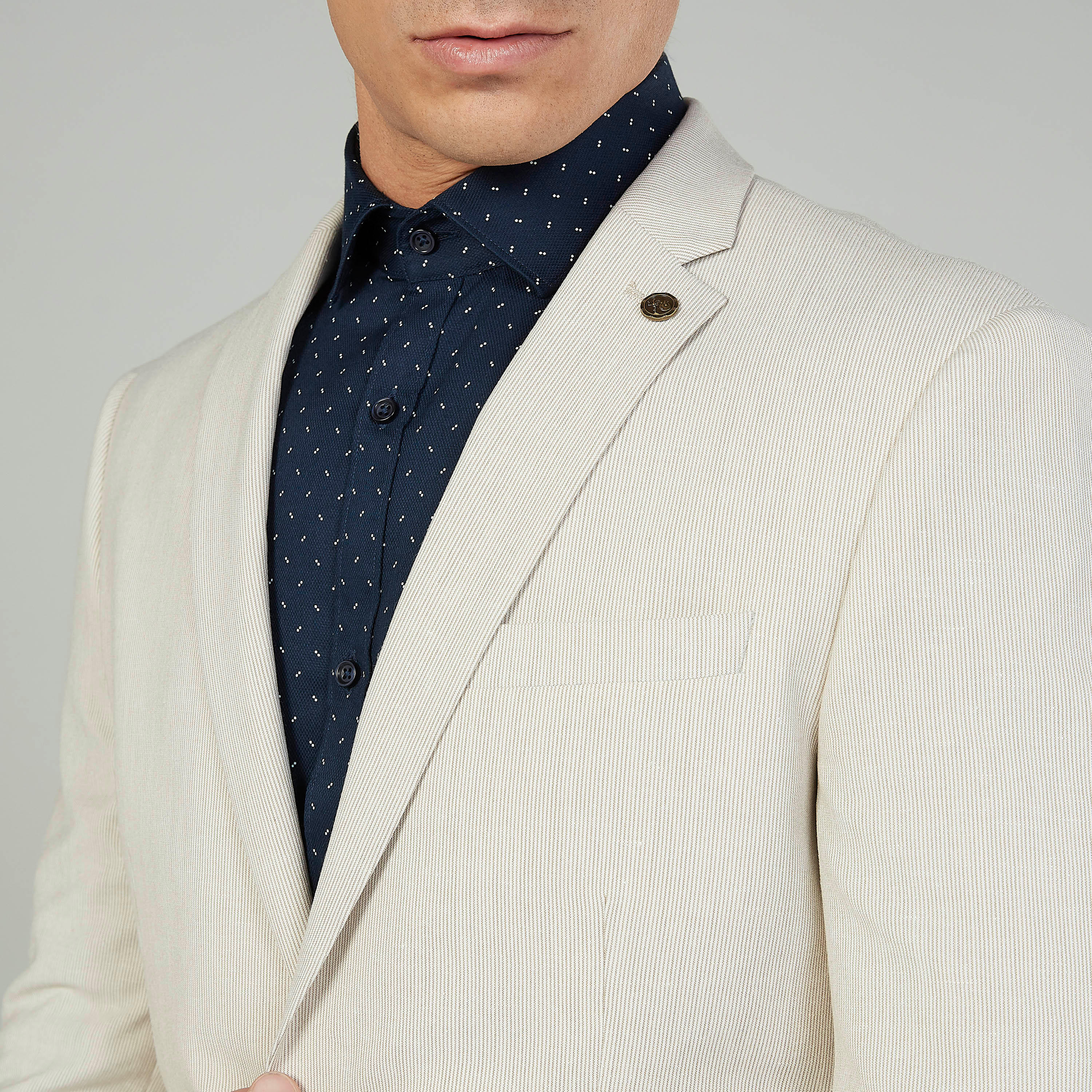 بليزر كتّان سليم فيت بارز الملمس بياقة طويلة وجيوب بطيّة-men-winterwear-jacketsandblazers-image-3