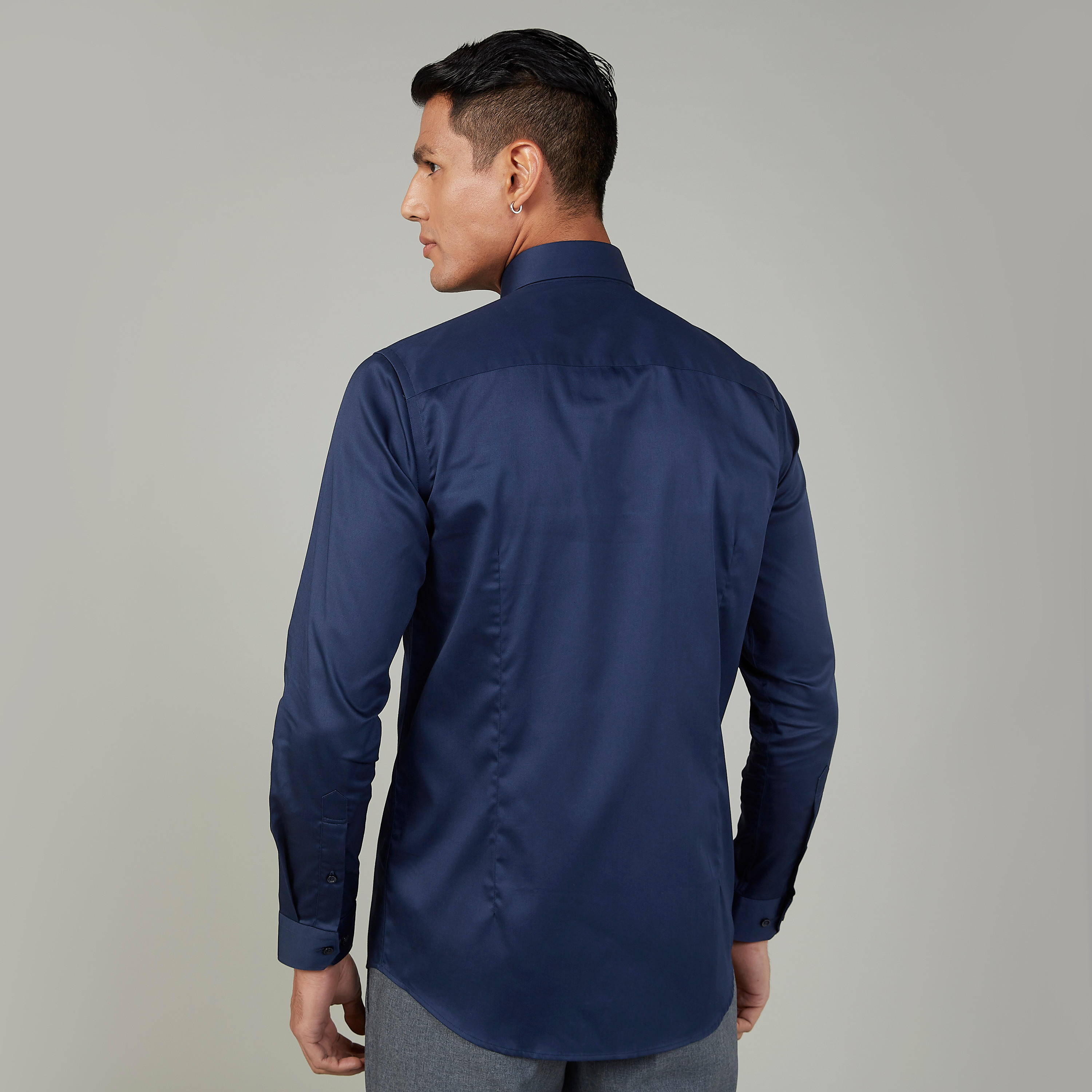 قميص رسمي سادة بأكمام طويلة-men-clothing-shirts-image-2