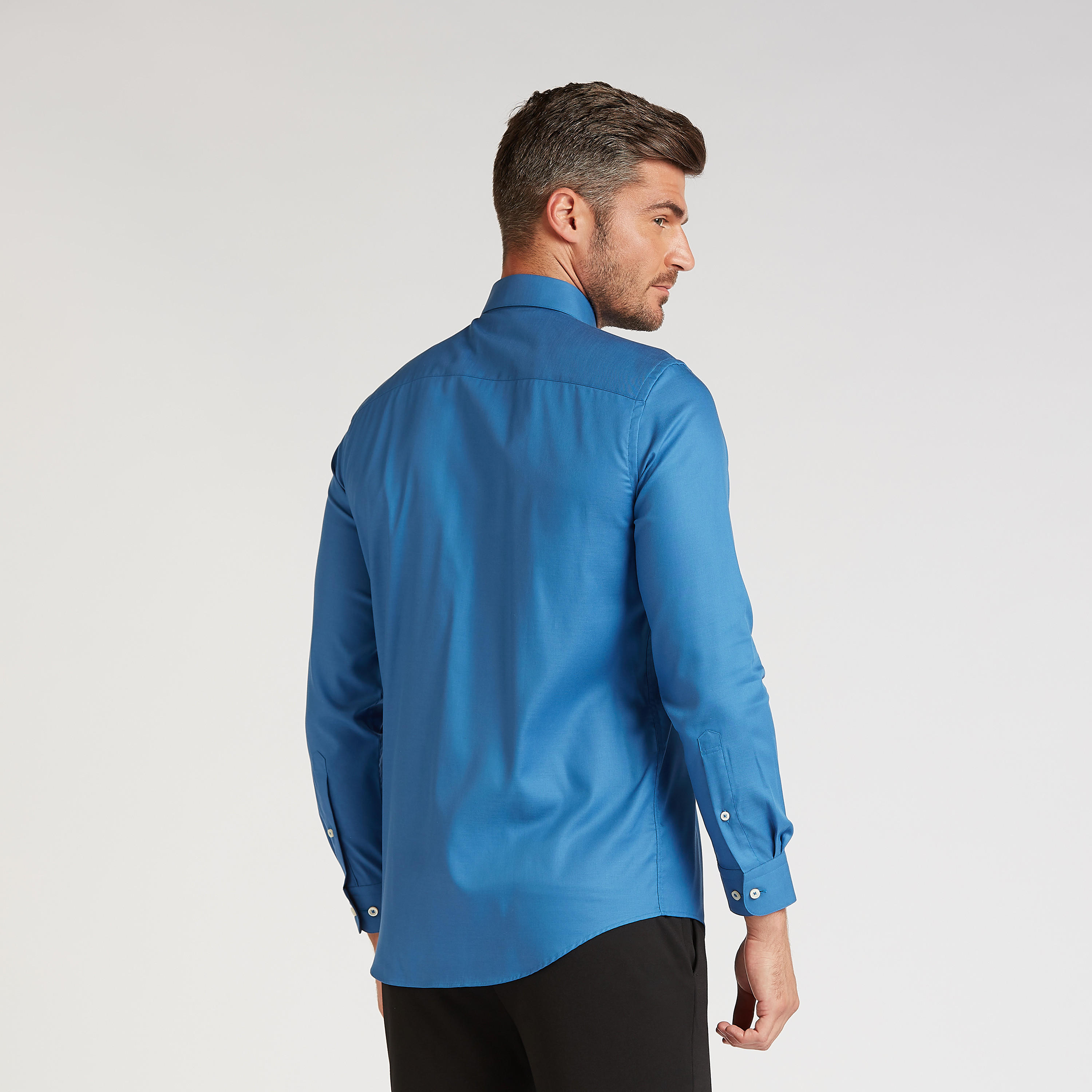 قميص رسمي سادة بأكمام طويلة وجيب على الصّدر-men-clothing-shirts-image-3