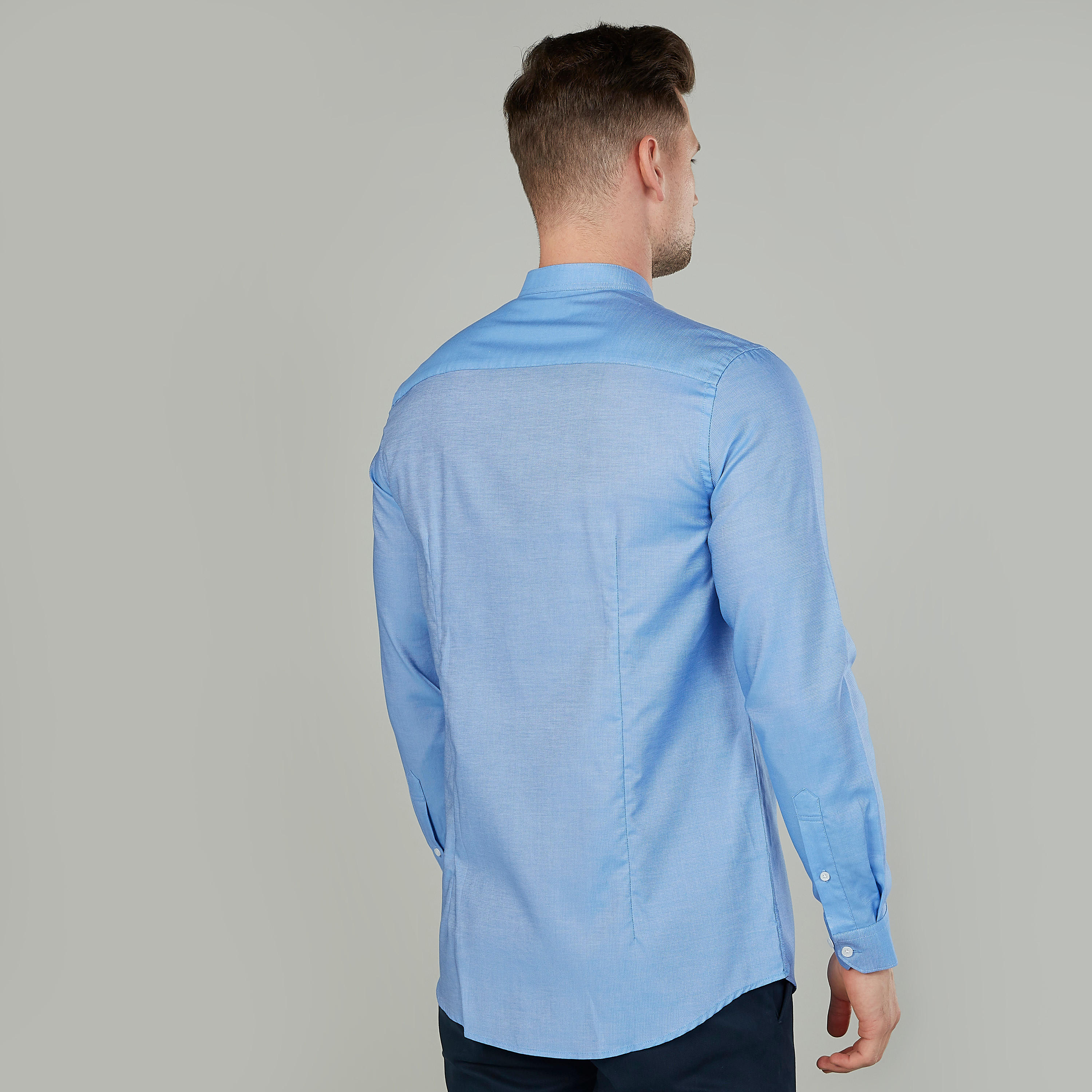 قميص بارز الملمس بياقة ماندارين وأكمام طويلة-men-clothing-shirts-image-2
