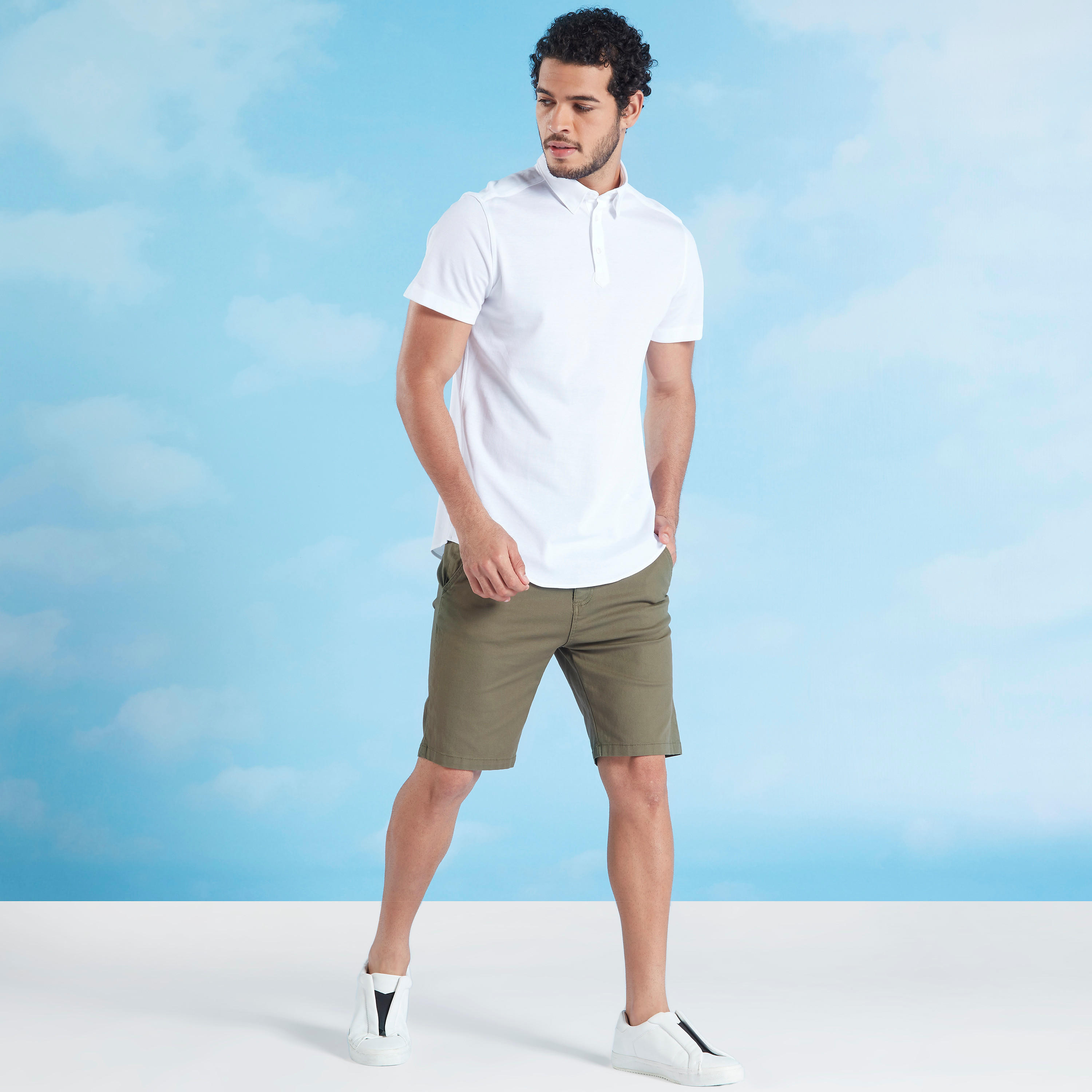 قميص رسمي سادة بأكمام قصيرة ووصلة أزرار-men-clothing-shirts-image-2