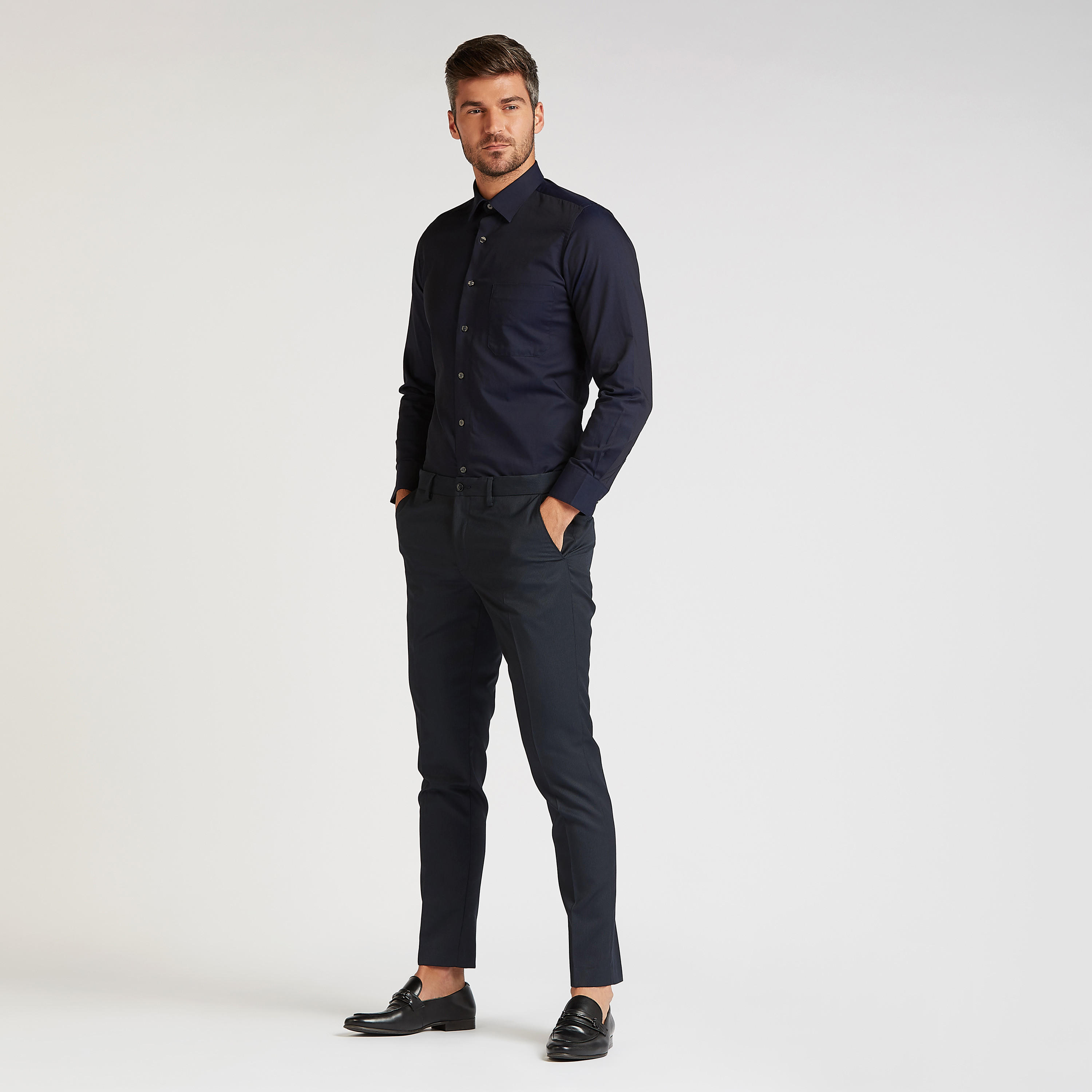 بنطلون رسمي سليم سادة بخصر متوسط الارتفاع وتفاصيل جيوب-men-clothing-bottoms-trousersandchinos-trousers-image-2