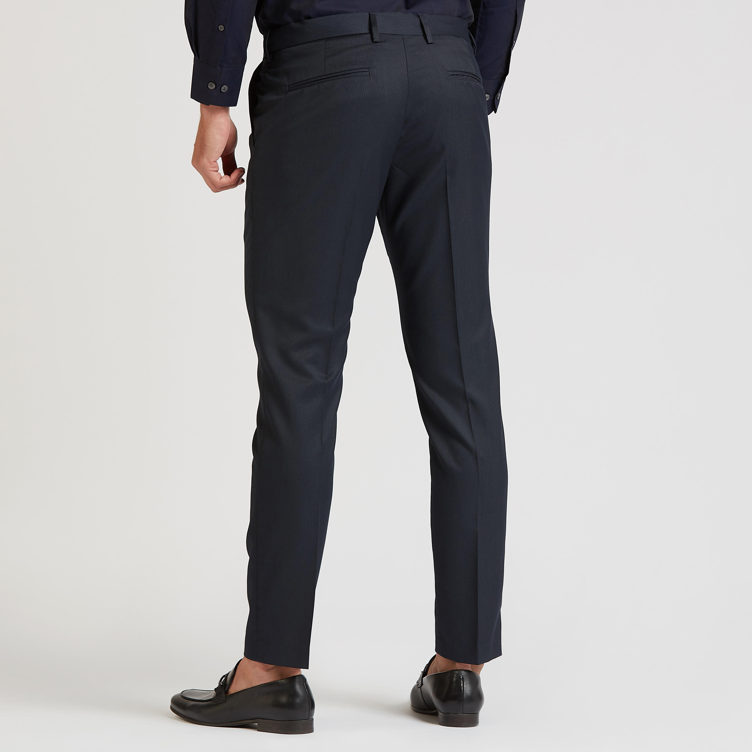 بنطلون رسمي سليم سادة بخصر متوسط الارتفاع وتفاصيل جيوب-men-clothing-bottoms-trousersandchinos-trousers-image-4