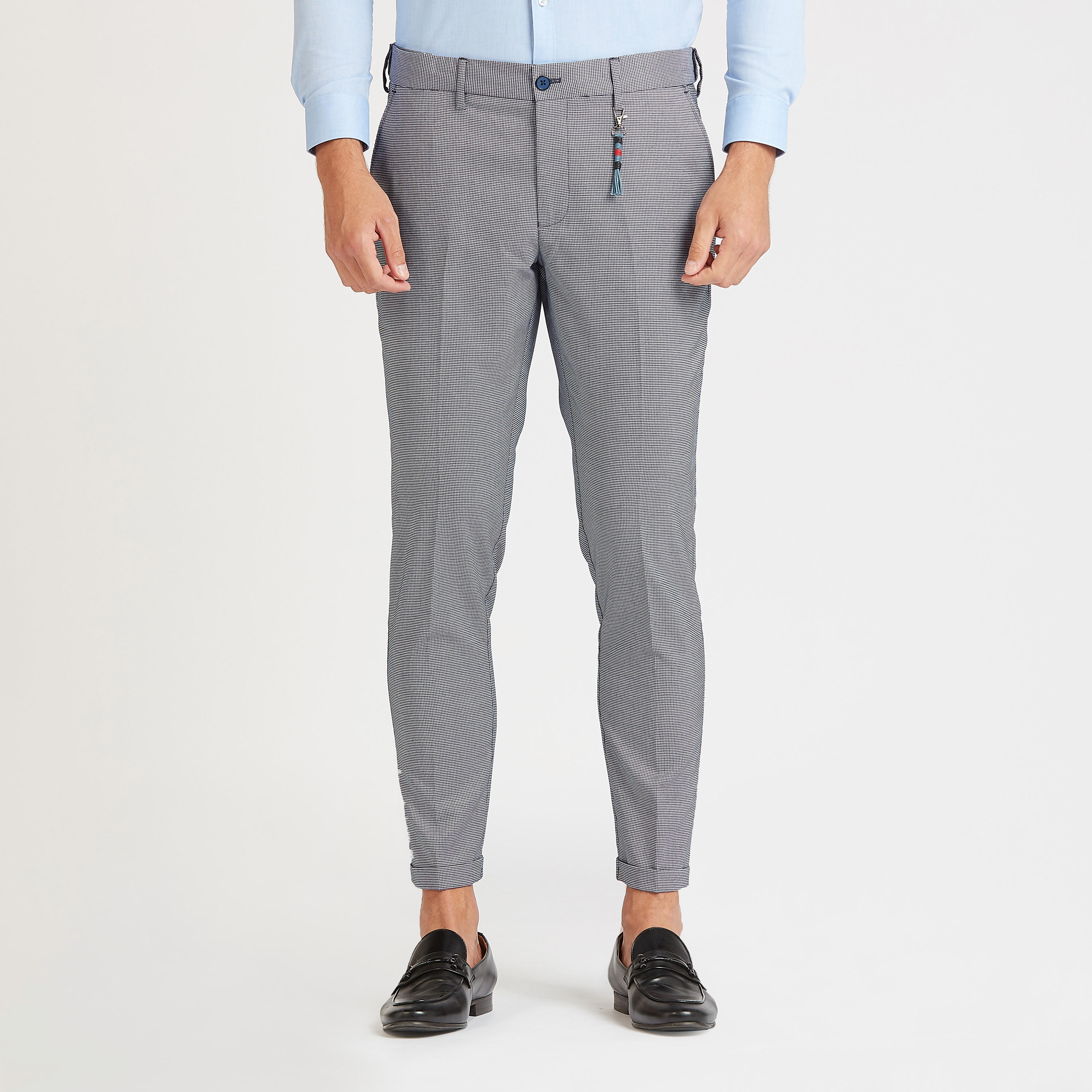بنطلون سليم مربّعات بخصر متوسط الارتفاع وتفاصيل جيوب وعراوي حزام-men-clothing-bottoms-trousersandchinos-trousers-image-1