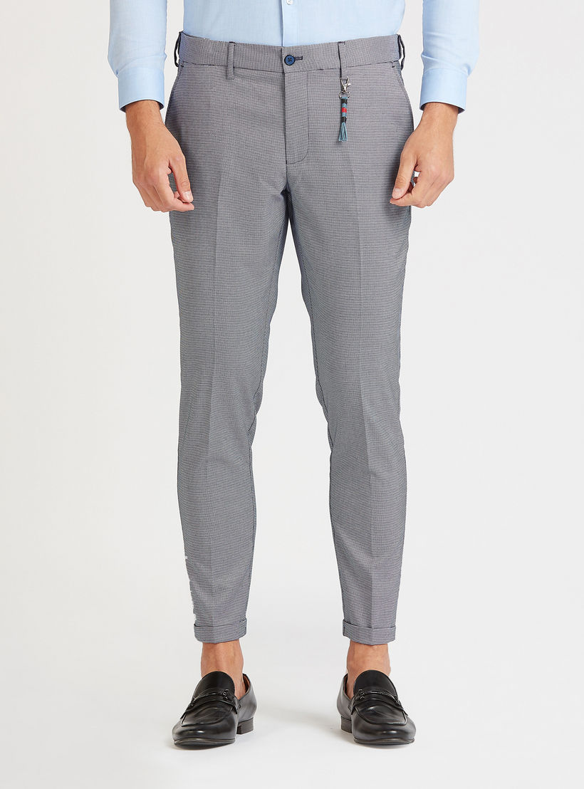 بنطلون سليم مربّعات بخصر متوسط الارتفاع وتفاصيل جيوب وعراوي حزام-men-clothing-bottoms-trousersandchinos-trousers-image-1