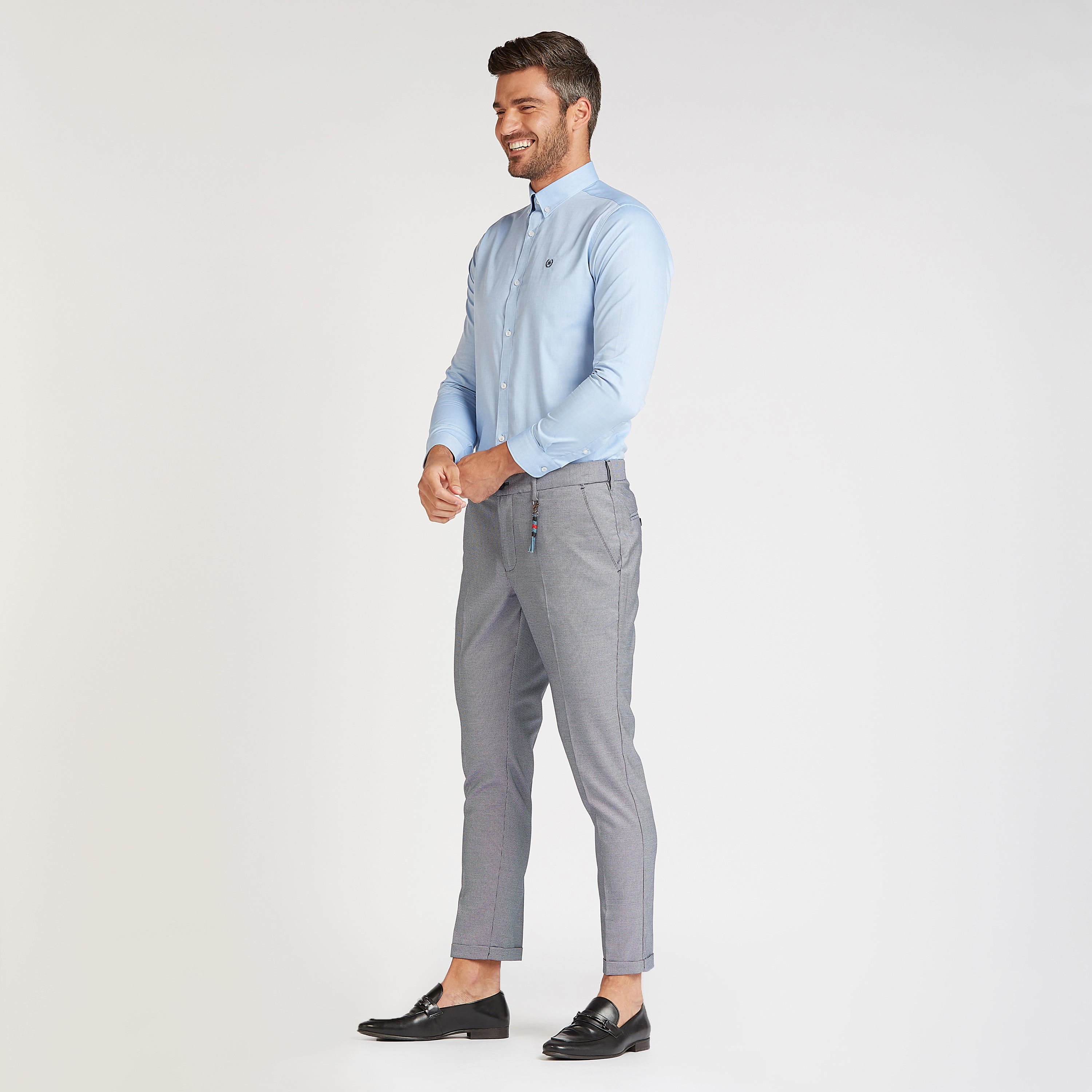 بنطلون سليم مربّعات بخصر متوسط الارتفاع وتفاصيل جيوب وعراوي حزام-men-clothing-bottoms-trousersandchinos-trousers-image-2