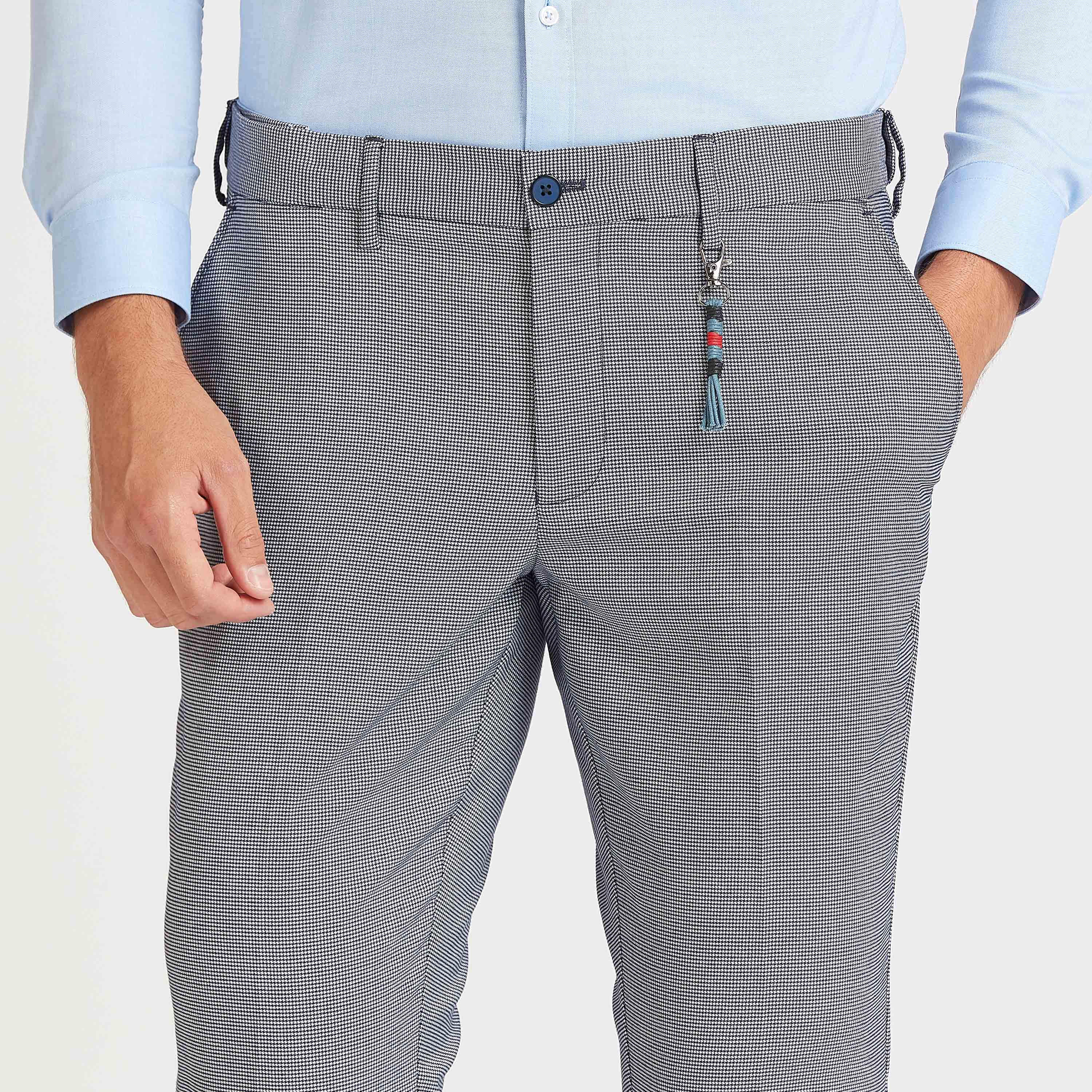 بنطلون سليم مربّعات بخصر متوسط الارتفاع وتفاصيل جيوب وعراوي حزام-men-clothing-bottoms-trousersandchinos-trousers-image-3