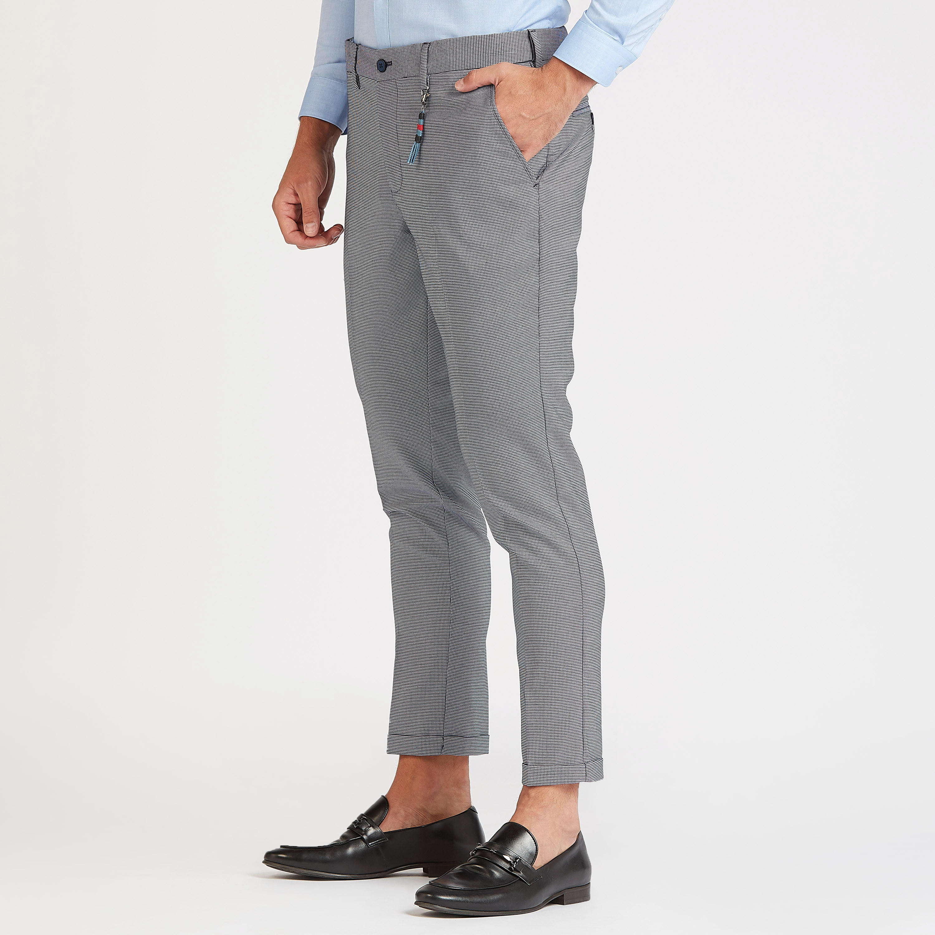 بنطلون سليم مربّعات بخصر متوسط الارتفاع وتفاصيل جيوب وعراوي حزام-men-clothing-bottoms-trousersandchinos-trousers-image-5