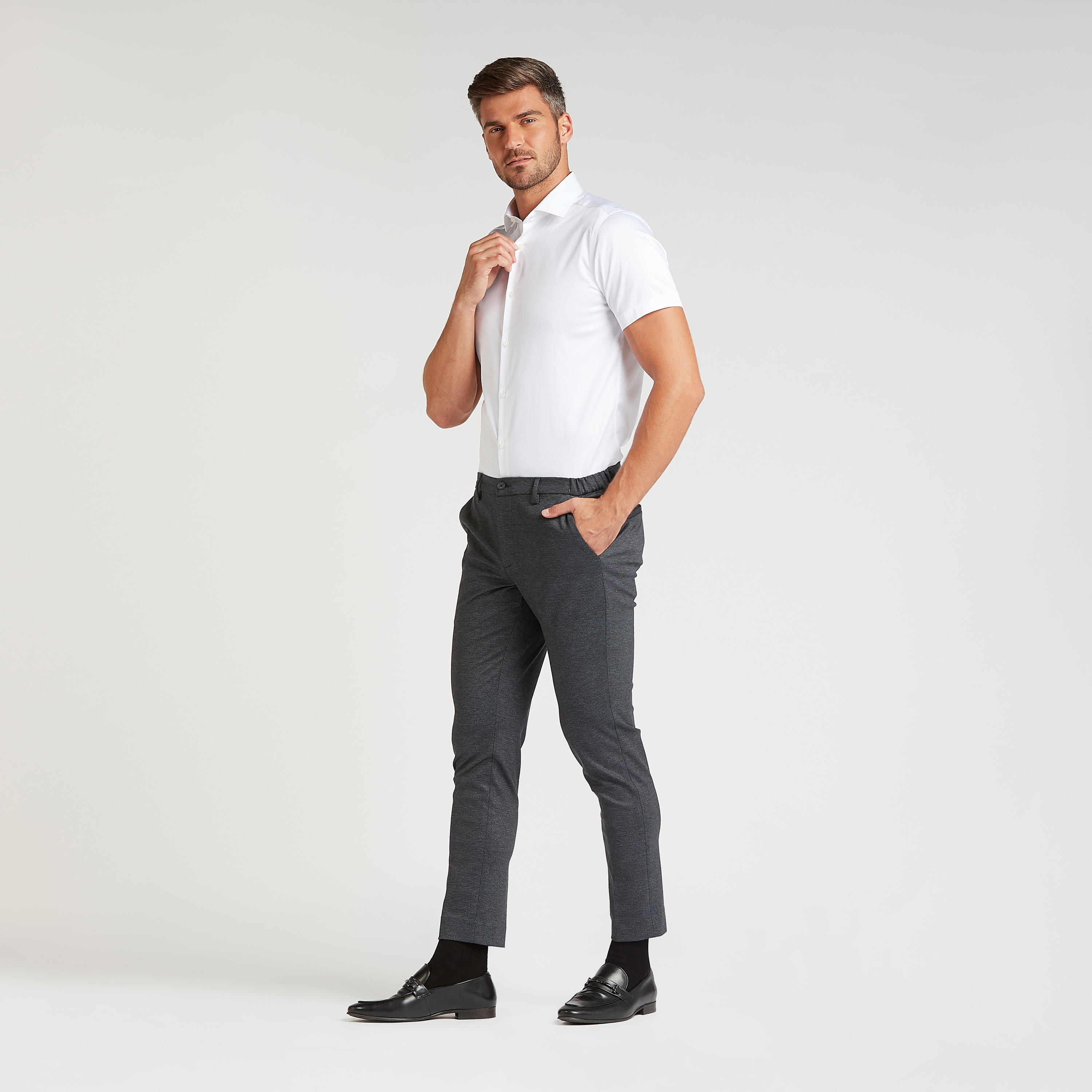 بنطلون بقصة سكيني رسمي بارز الملمس بخصر متوسط الارتفاع وجيوب-men-clothing-bottoms-trousersandchinos-trousers-image-2