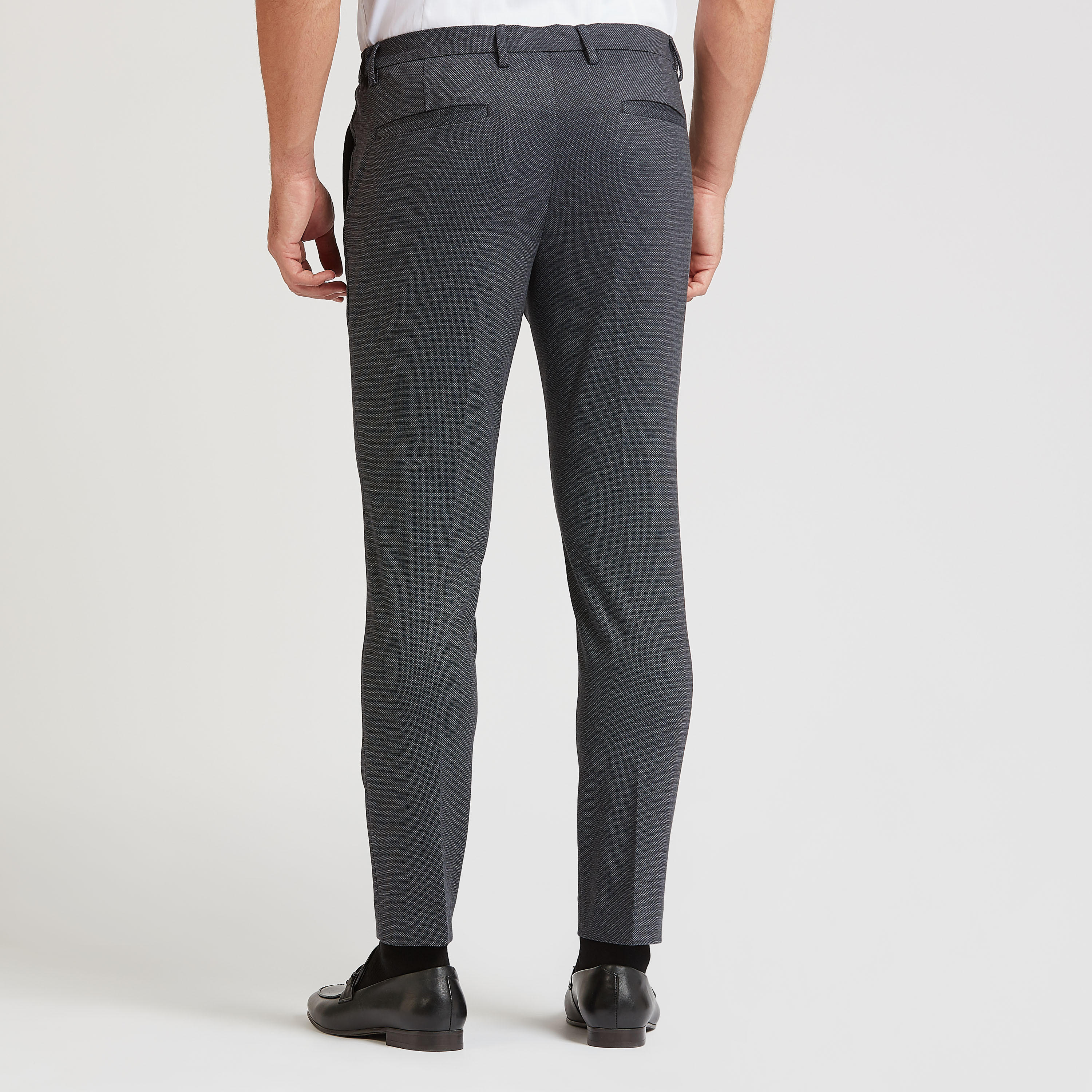 بنطلون بقصة سكيني رسمي بارز الملمس بخصر متوسط الارتفاع وجيوب-men-clothing-bottoms-trousersandchinos-trousers-image-4