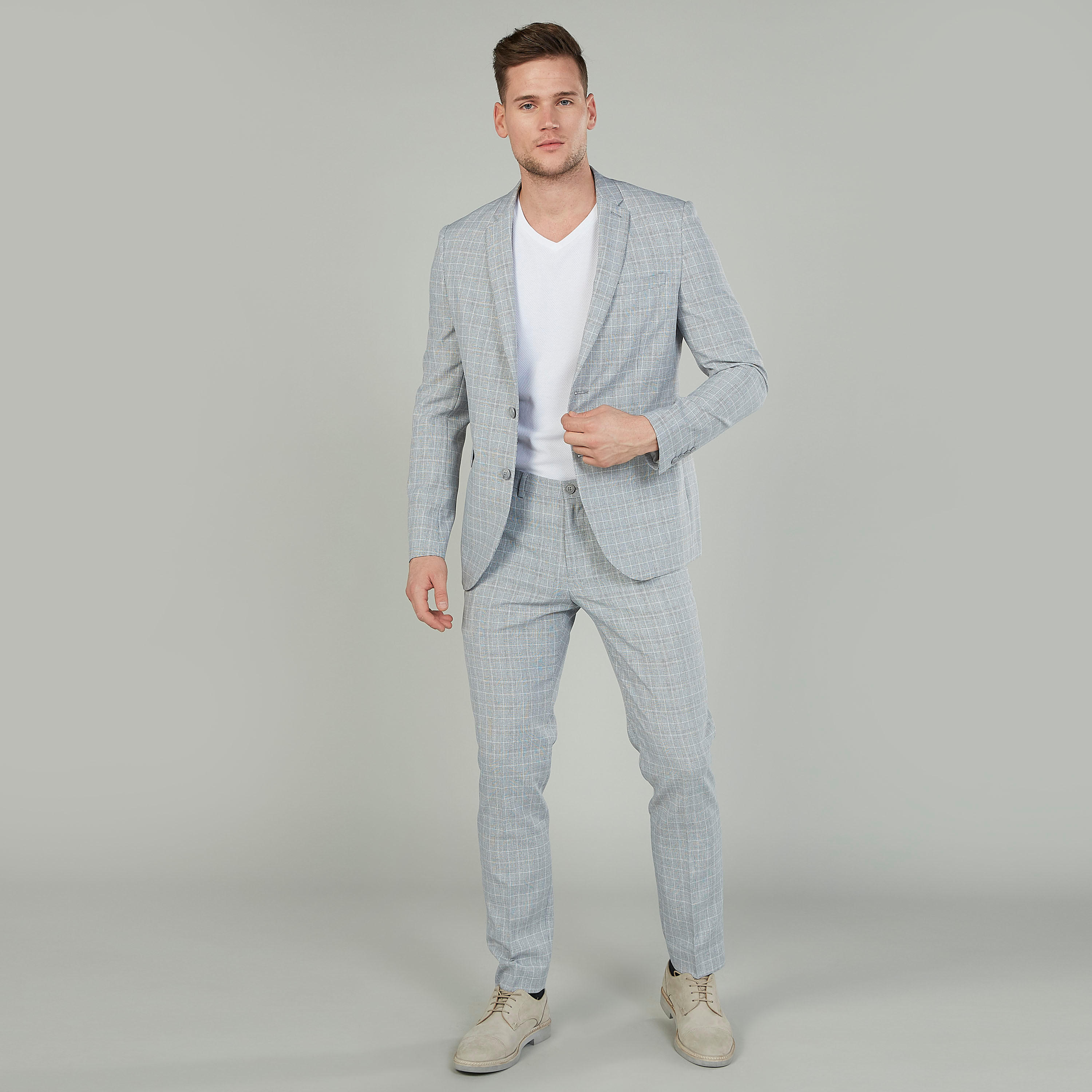 جاكيت بليزر رسمي سليم كاروهات بياقة مطوية وأكمام طويلة-men-winterwear-jacketsandblazers-image-2