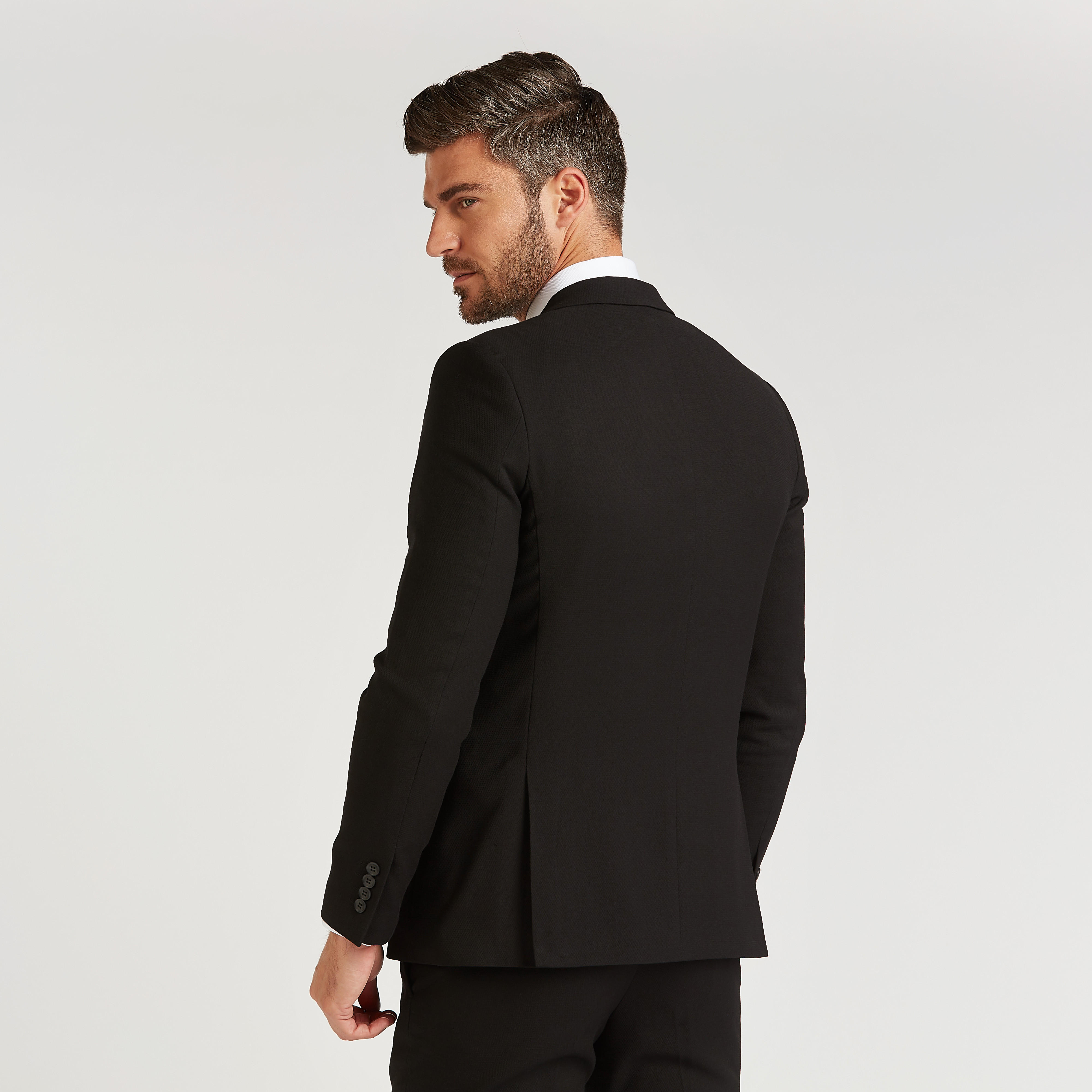جاكيت بليزر سادة بقصة سليم بأكمام طويلة وياقة مطويّة-men-winterwear-jacketsandblazers-image-3