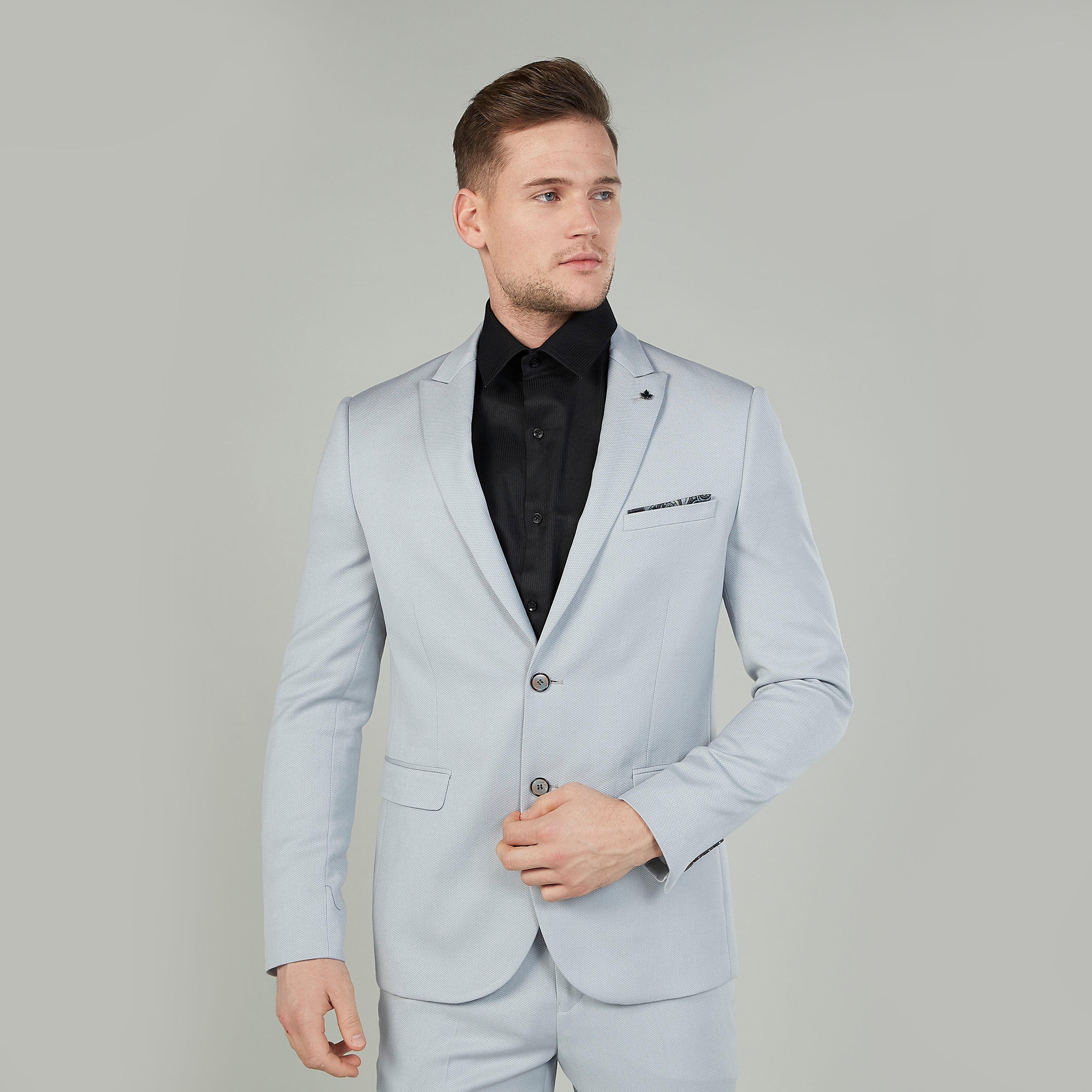 جاكيت بليزر رسمي سليم بارز الملمس بياقة مطوية وأكمام طويلة-men-winterwear-jacketsandblazers-image-1