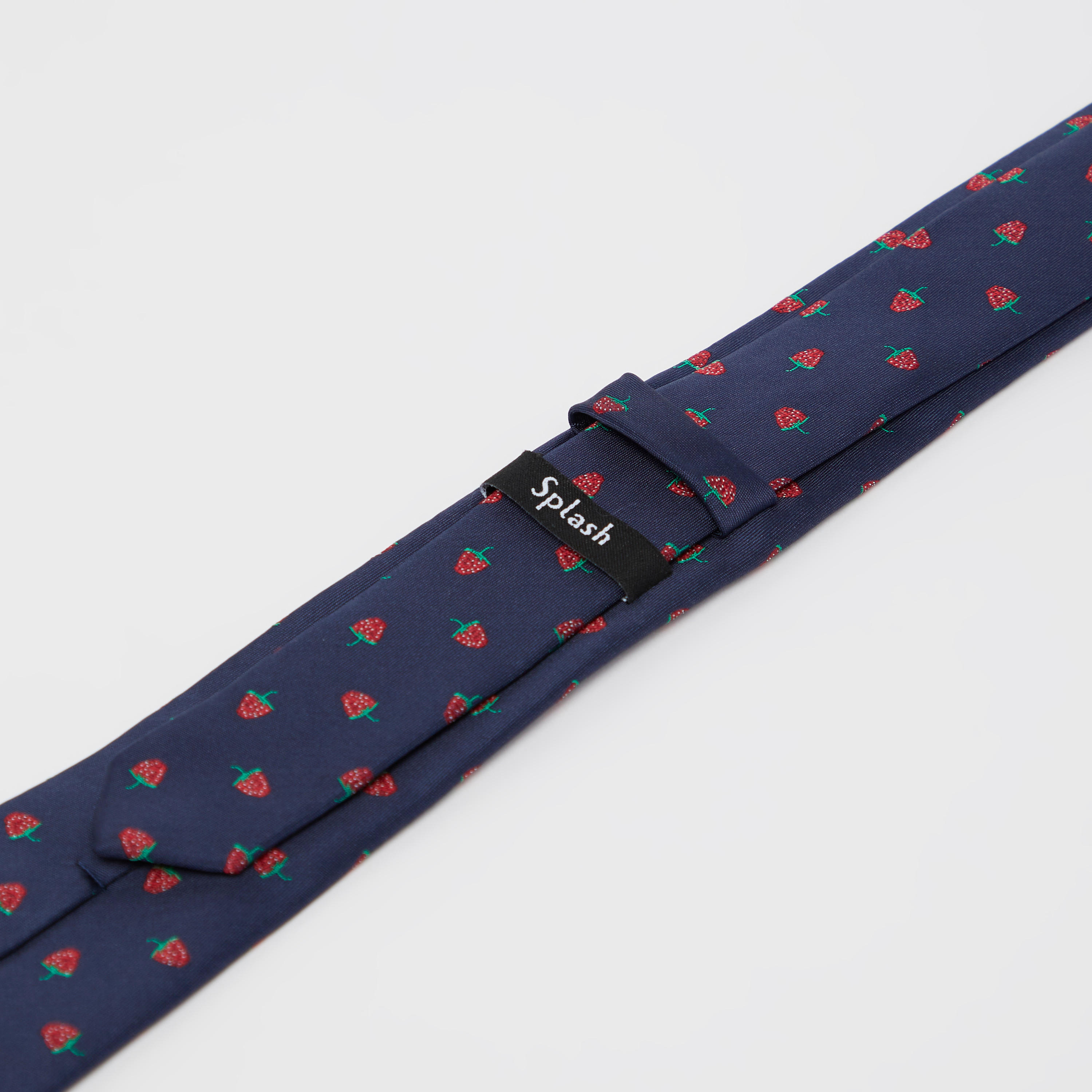 ربطة عنق عادية بطبعات وحلقة تثبيت-men-tiesandcufflinks-pocketsquares-image-3