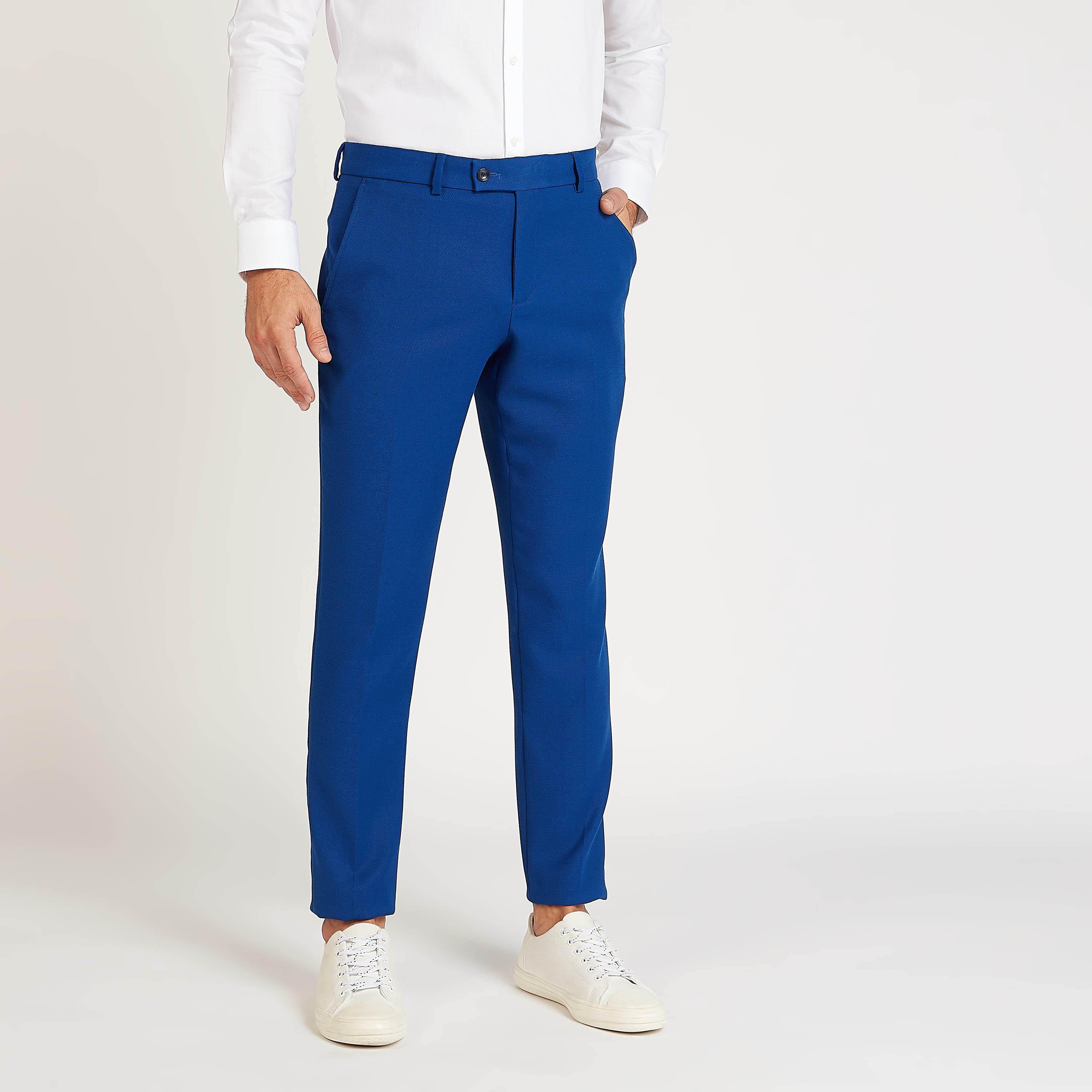بنطلون سليم بارز الملمس بخصر متوسط الارتفاع بجيوب وعروات حزام-men-clothing-bottoms-trousersandchinos-trousers-image-1