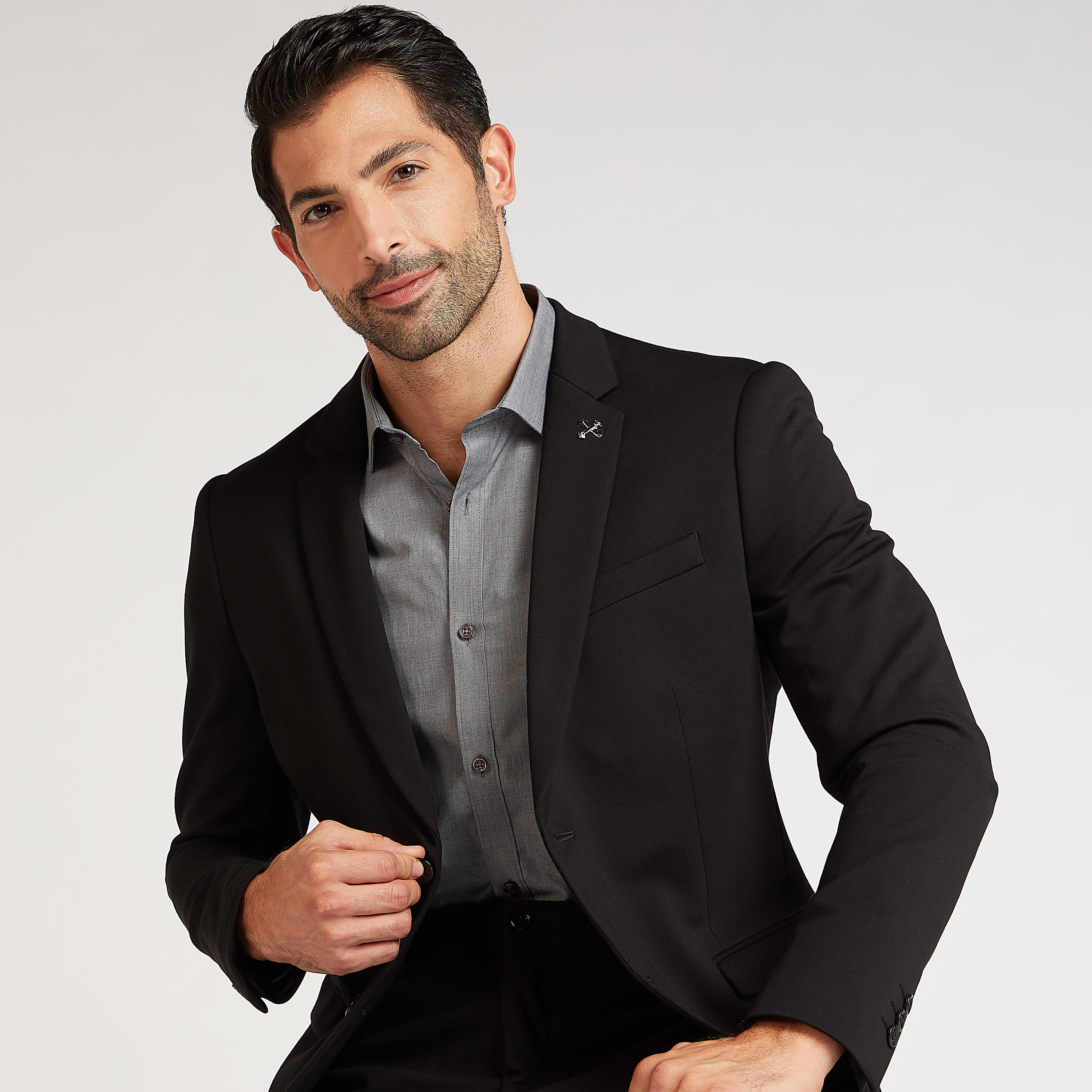 جاكيت بليزر رسمي بارز الملمس بياقة مطوية وأكمام طويلة-men-winterwear-jacketsandblazers-image-2