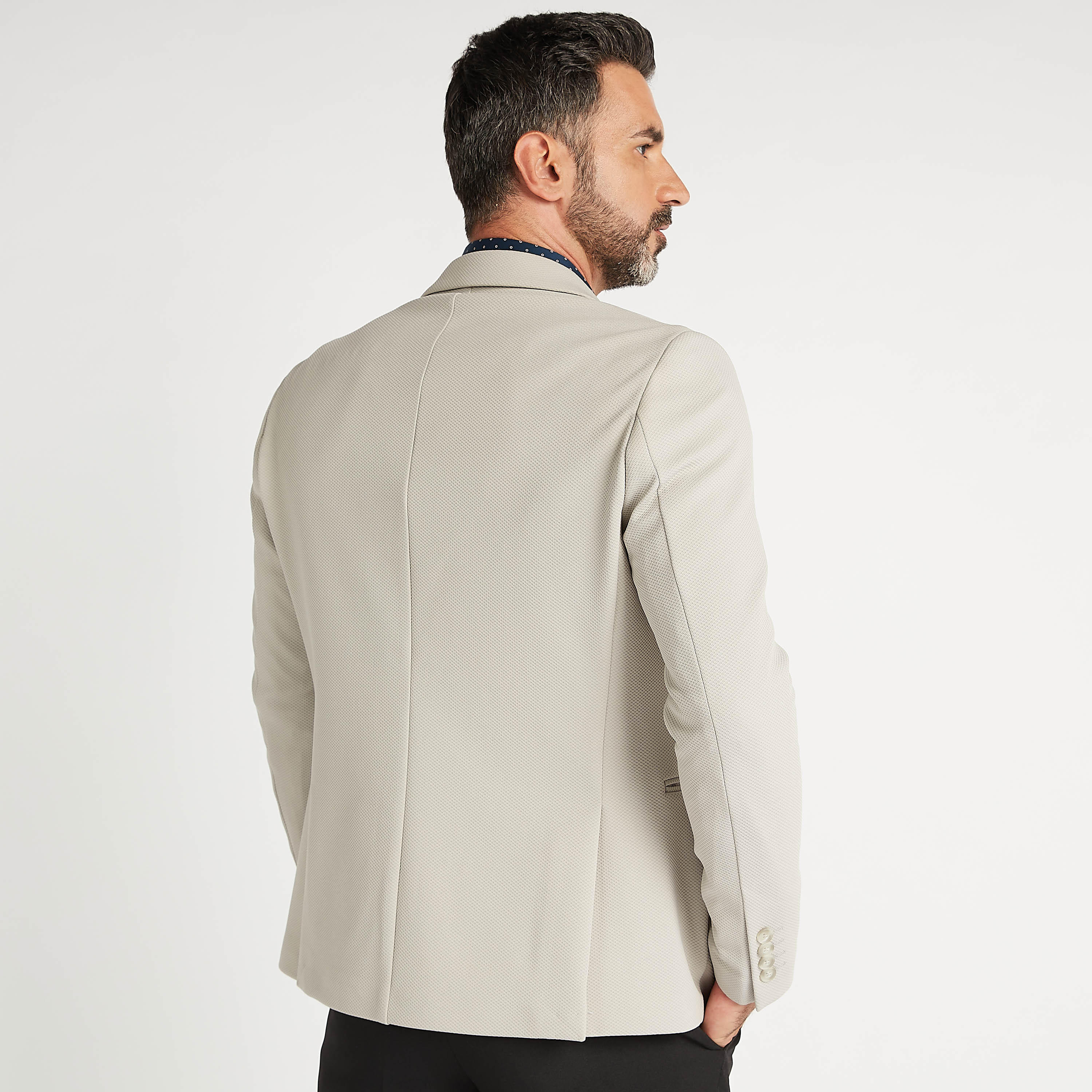 جاكيت بليزر رسمي بارز الملمس بأكمام طويلة وياقة عالية-men-winterwear-jacketsandblazers-image-4