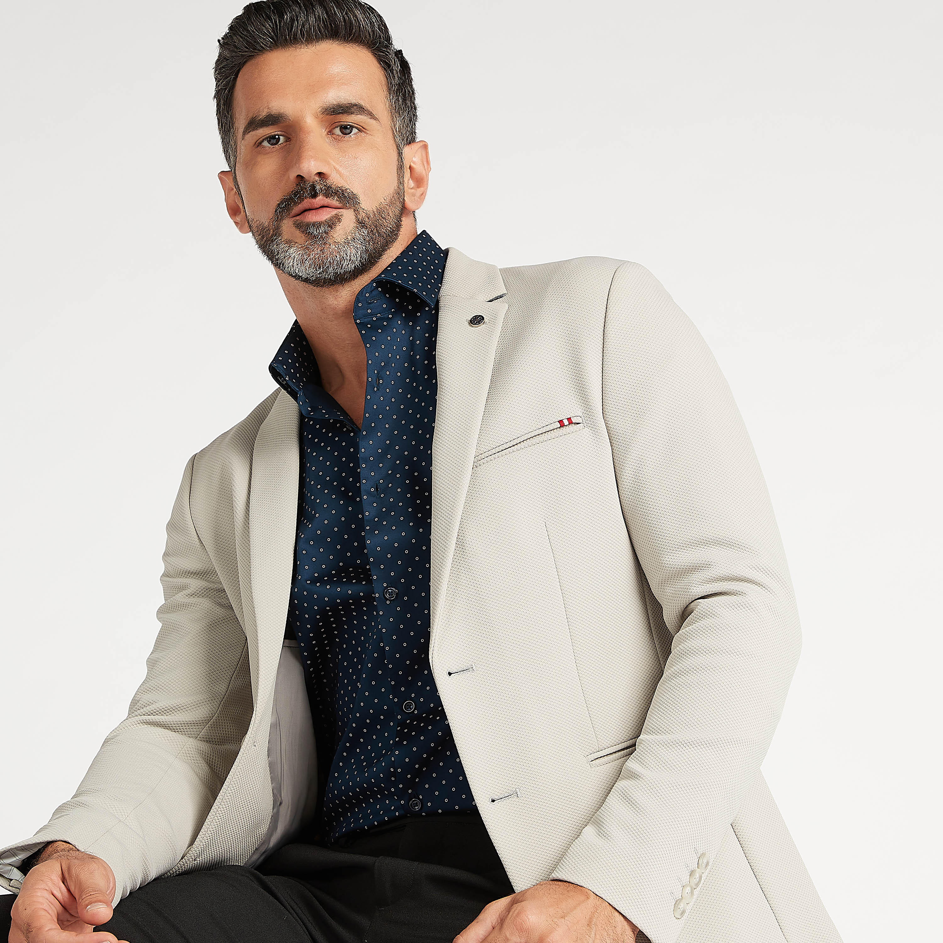 جاكيت بليزر رسمي بارز الملمس بأكمام طويلة وياقة عالية-men-winterwear-jacketsandblazers-image-5