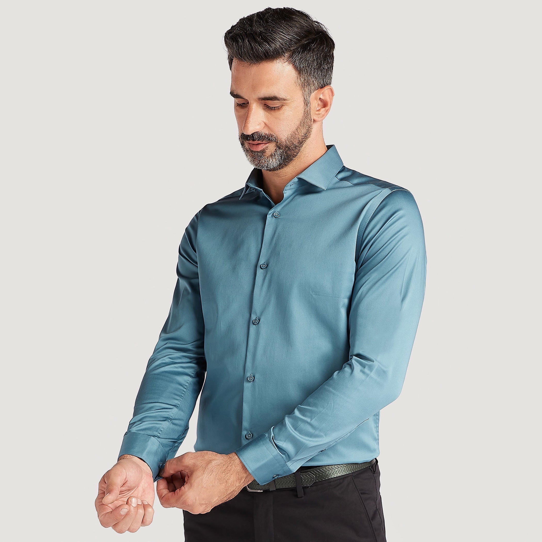 قميص سادة بياقة عادية وأكمام طويلة-men-clothing-shirts-image-5