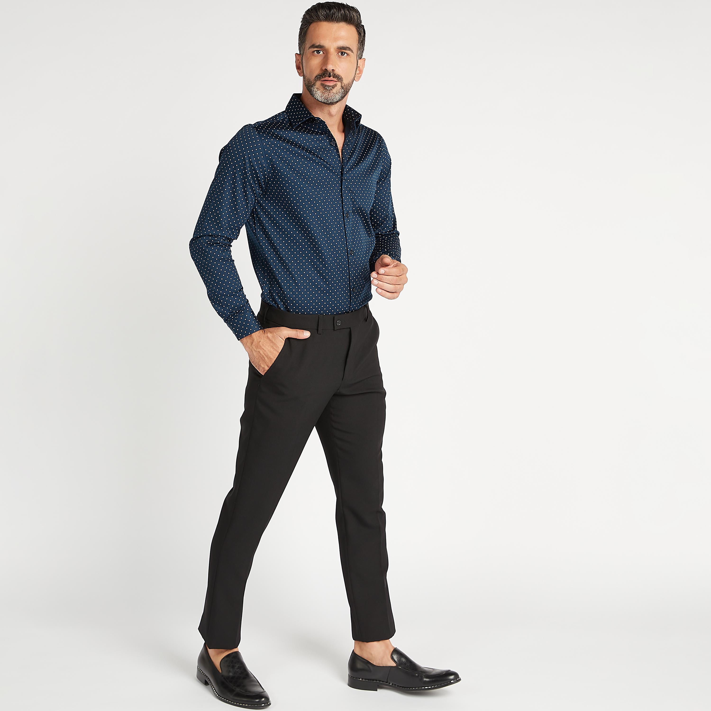 قميص بياقة واسعة وأكمام طويلة وطبعات منقّطة-men-clothing-shirts-image-2