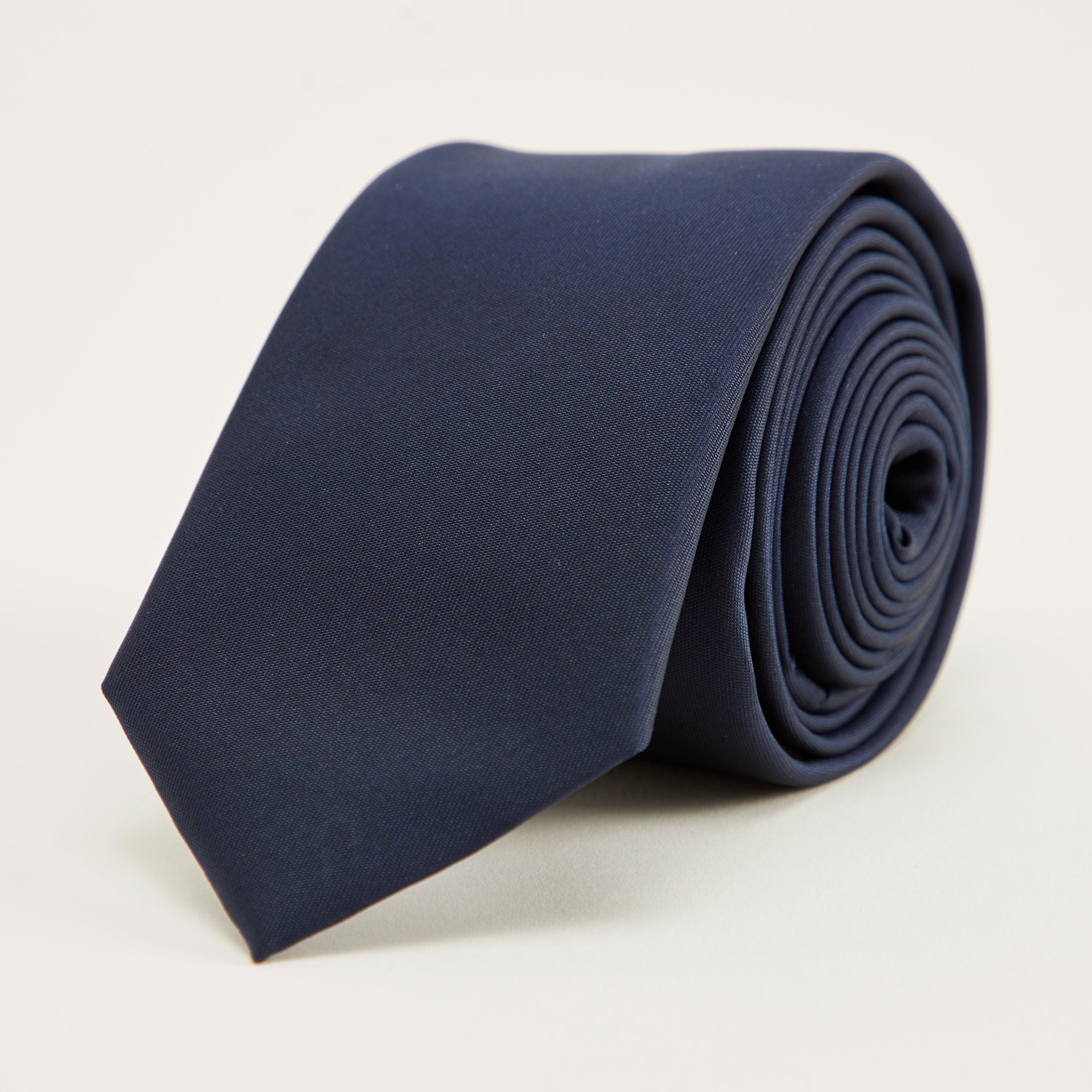 ربطة عنق سادة بحلقة تثبيت-men-tiesandcufflinks-pocketsquares-image-3