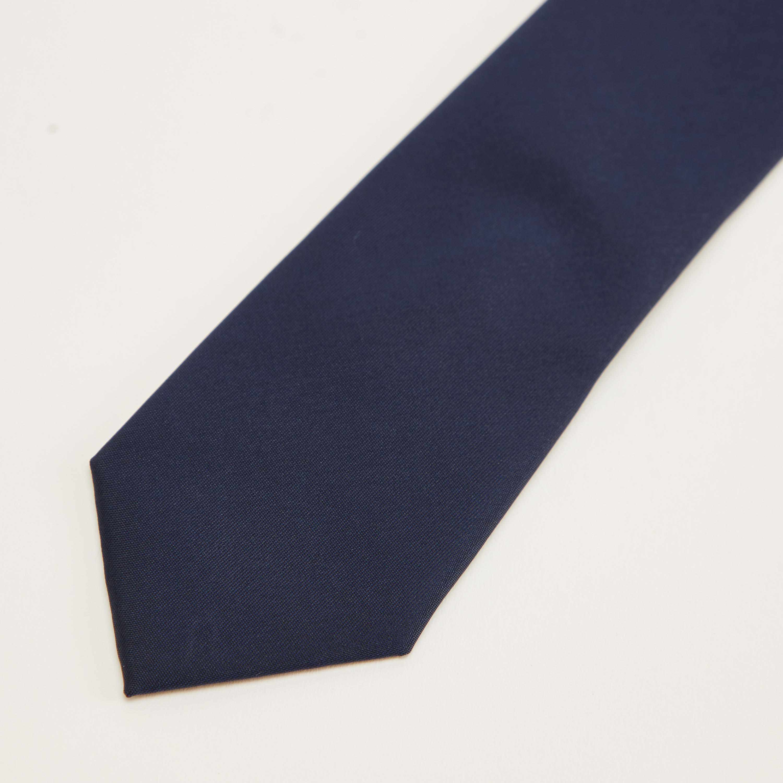 ربطة عنق سادة بحلقة تثبيت-men-tiesandcufflinks-pocketsquares-image-2