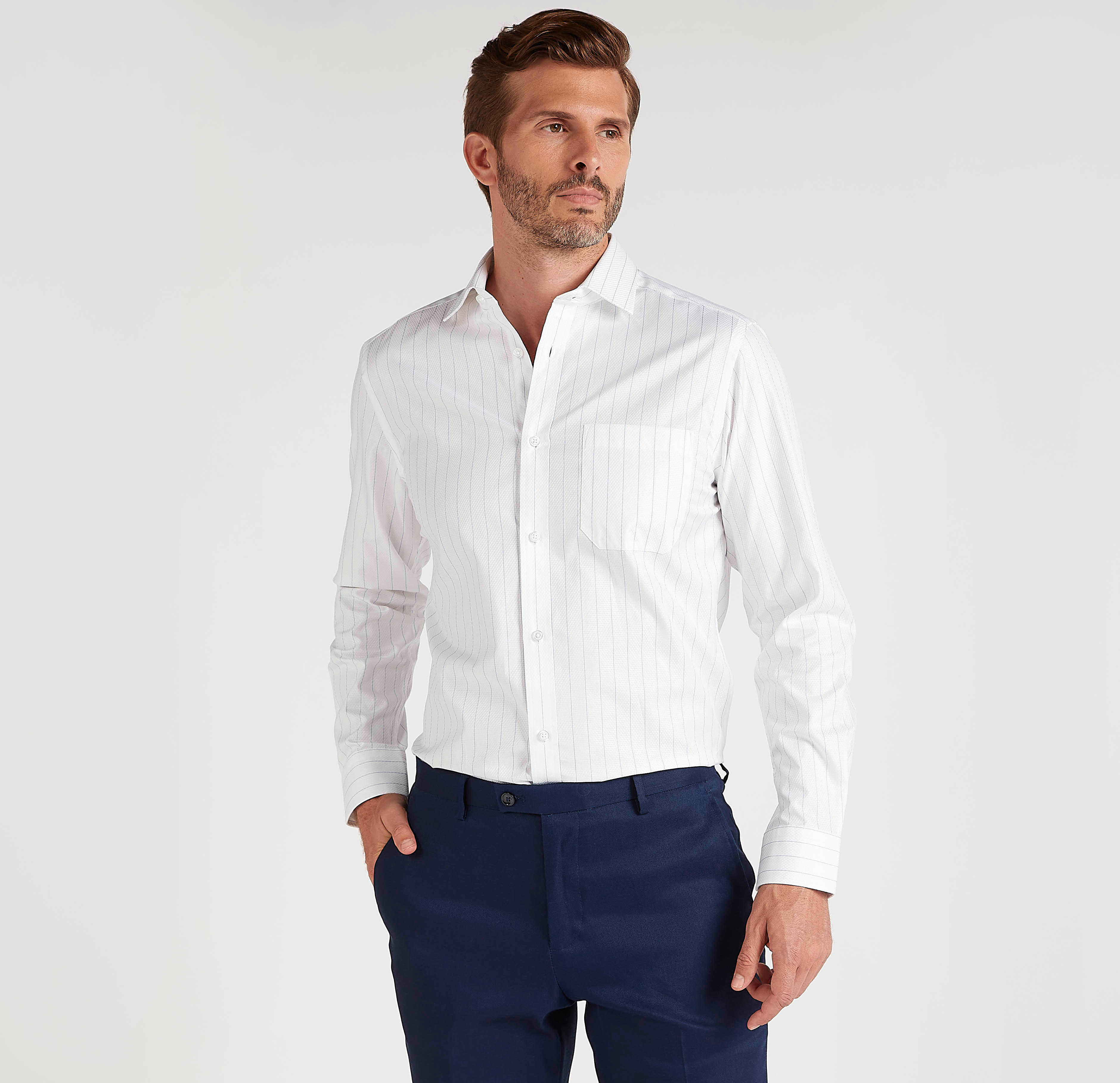 قميص مقلّم بأكمام طويل وجيب خارجي-men-clothing-shirts-image-1