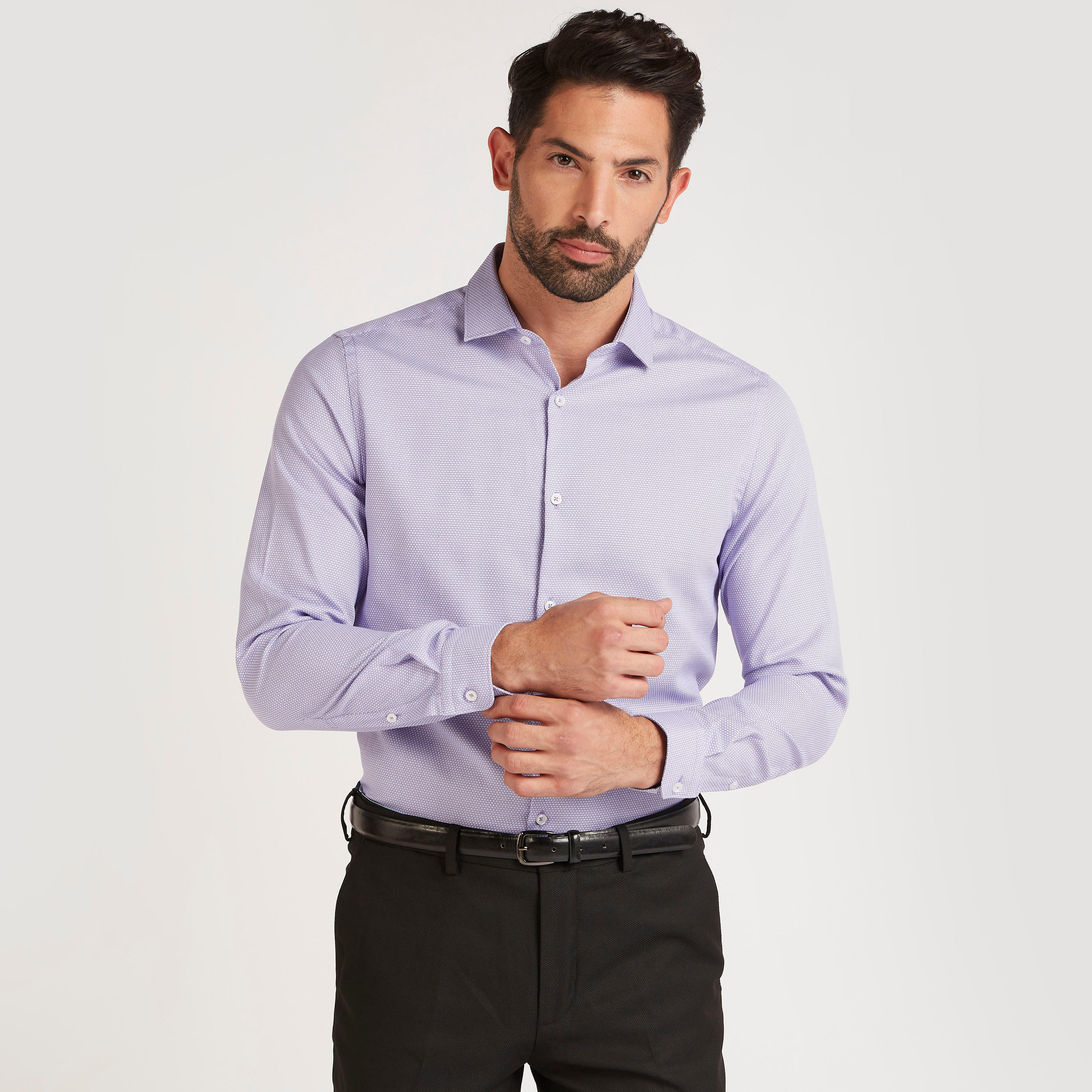 قميص بارز الملمس بياقة واسعة وأكمام طويلة-men-clothing-shirts-image-1