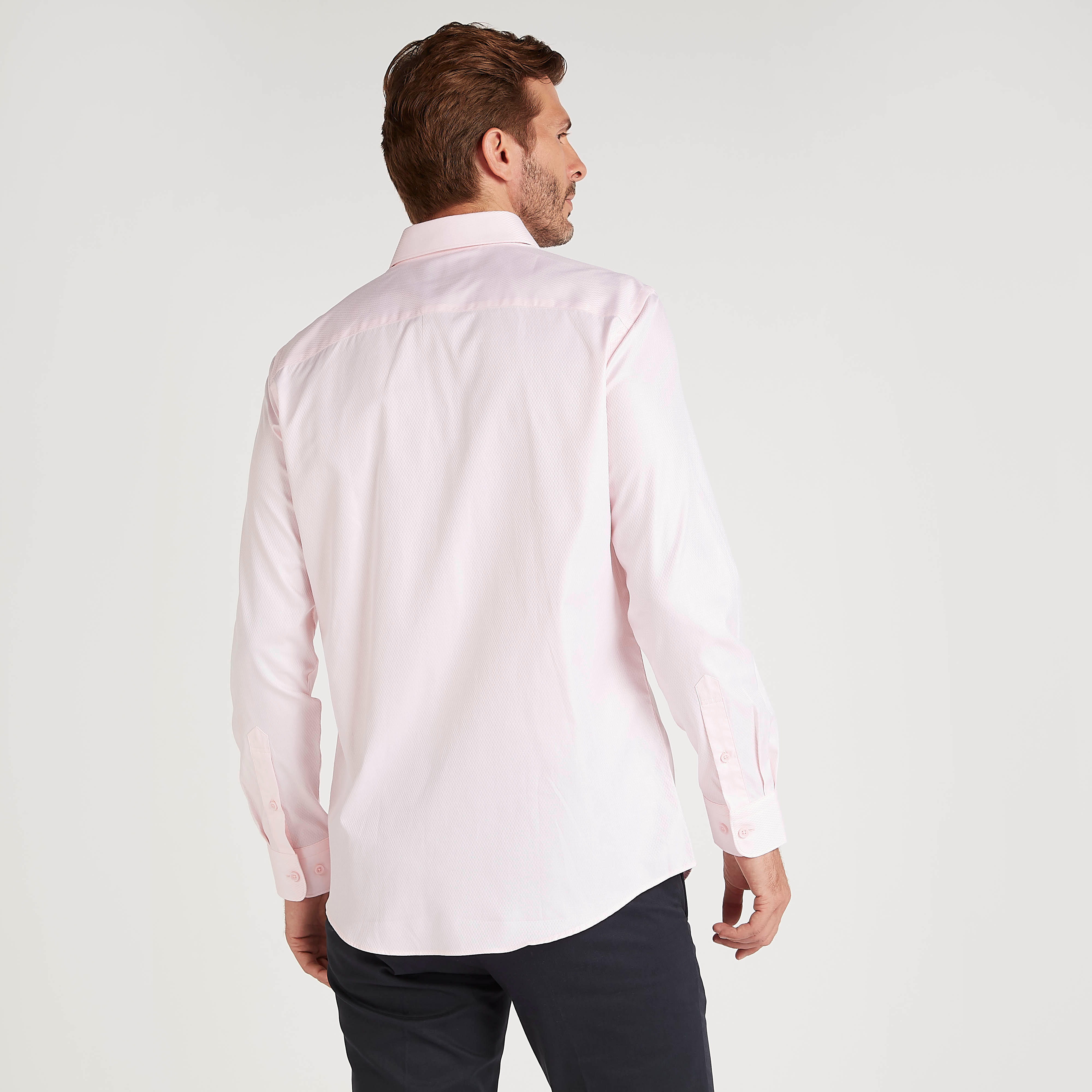 قميص بارز الملمس بأكمام طويلة وجيب على الصّدر-men-clothing-shirts-image-4