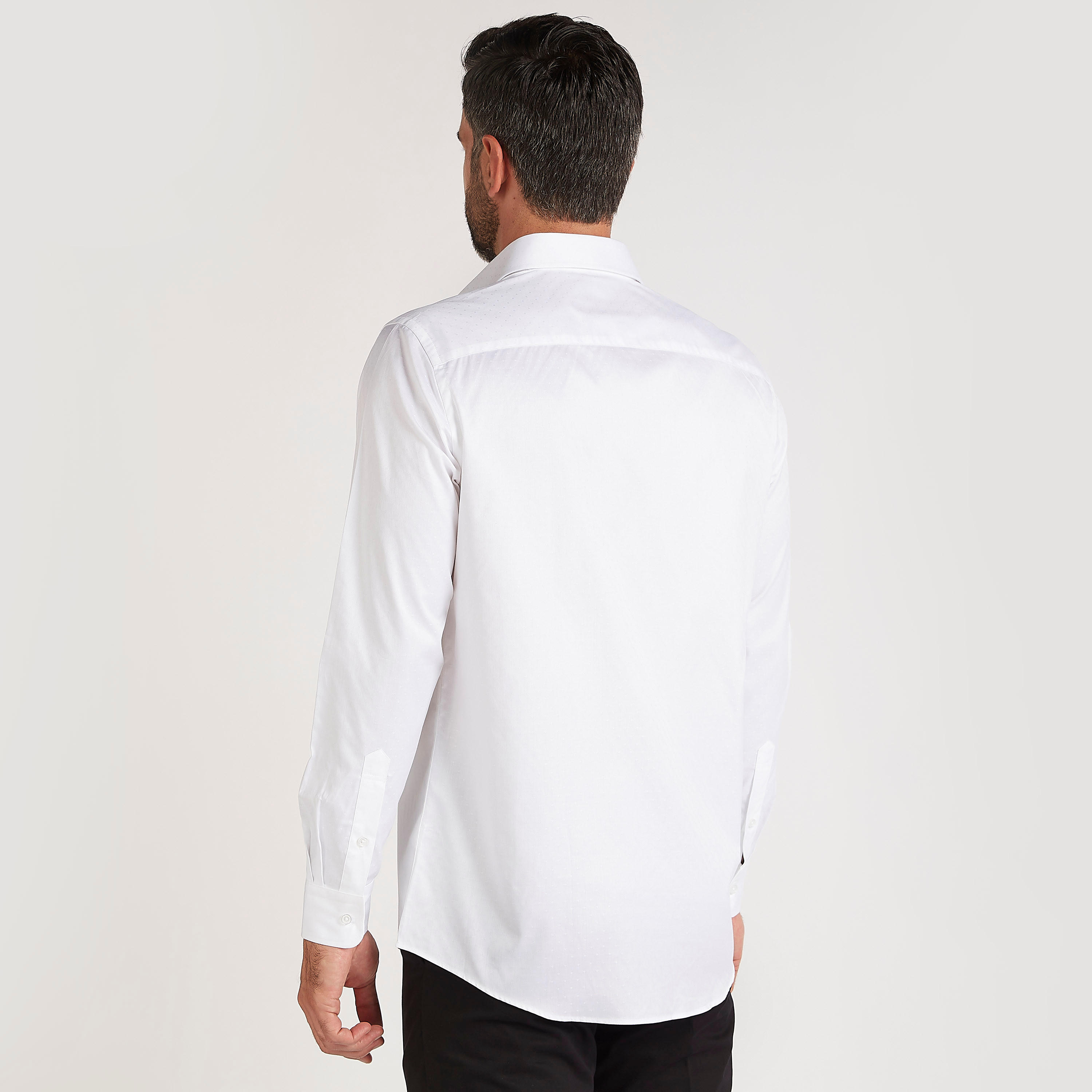 قميص بارز الملمس بأكمام طويلة وجيب على الصّدر-men-clothing-shirts-image-1